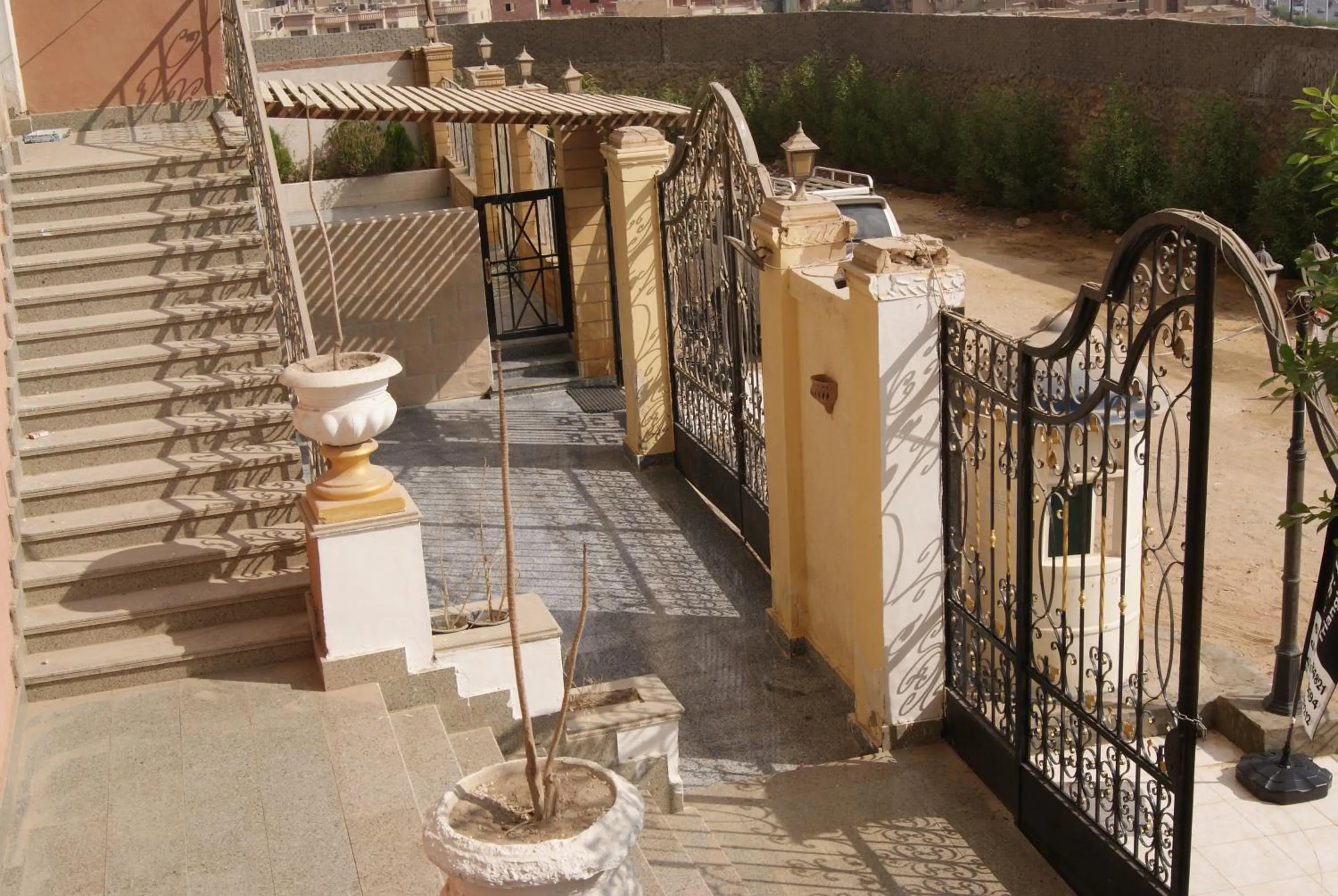 Property building in Triangle Pyramids Boutique
