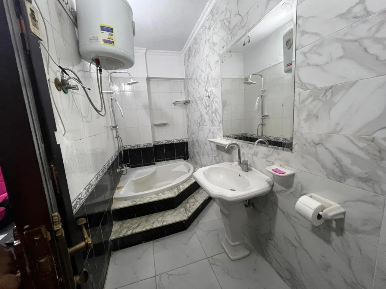 Bathroom in Triangle Pyramids Boutique