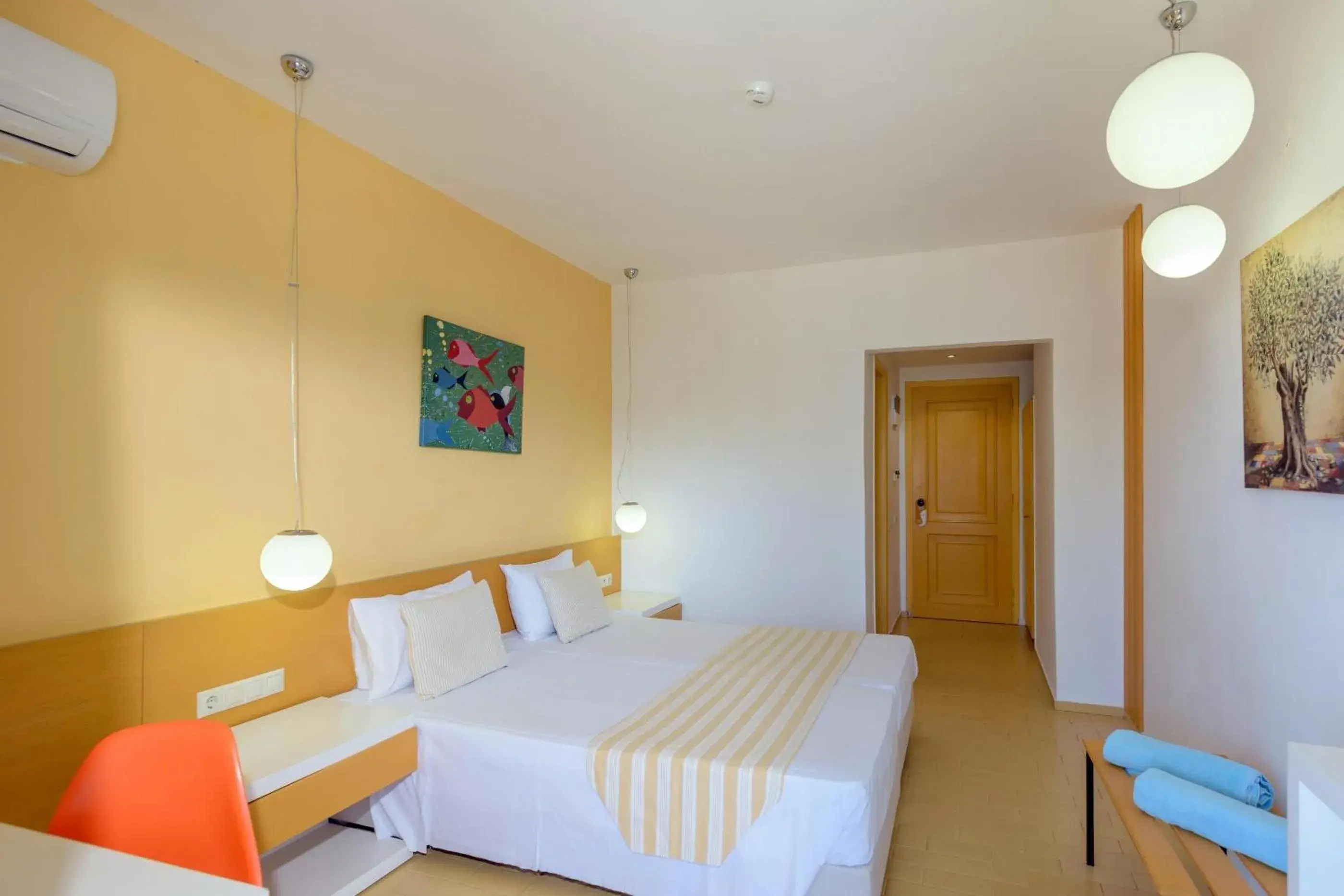 Double or Twin Room with Sea View in Zeus Hotels Palm Beach Double or Twin Room with Sea View in Zeus Hotels Palm Beach