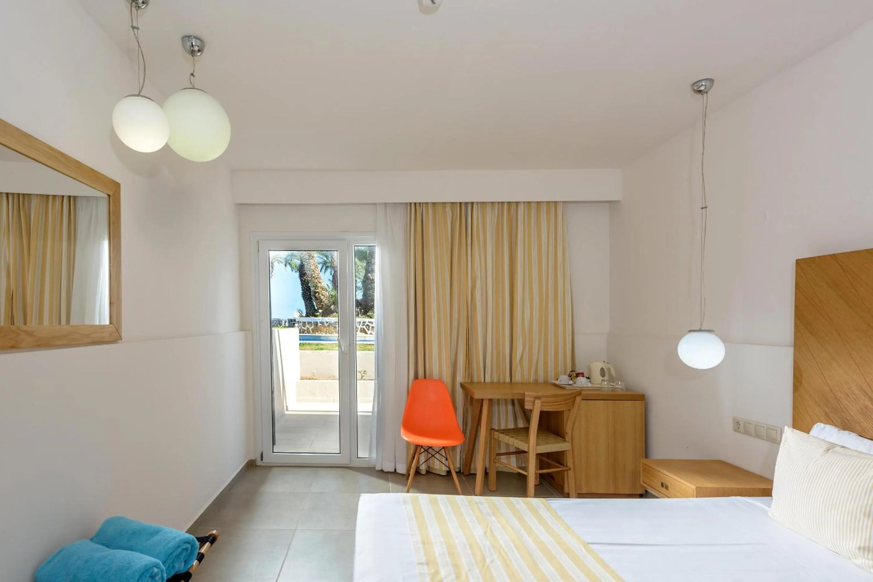 Photo of the whole room, Bed in Zeus Hotels Palm Beach