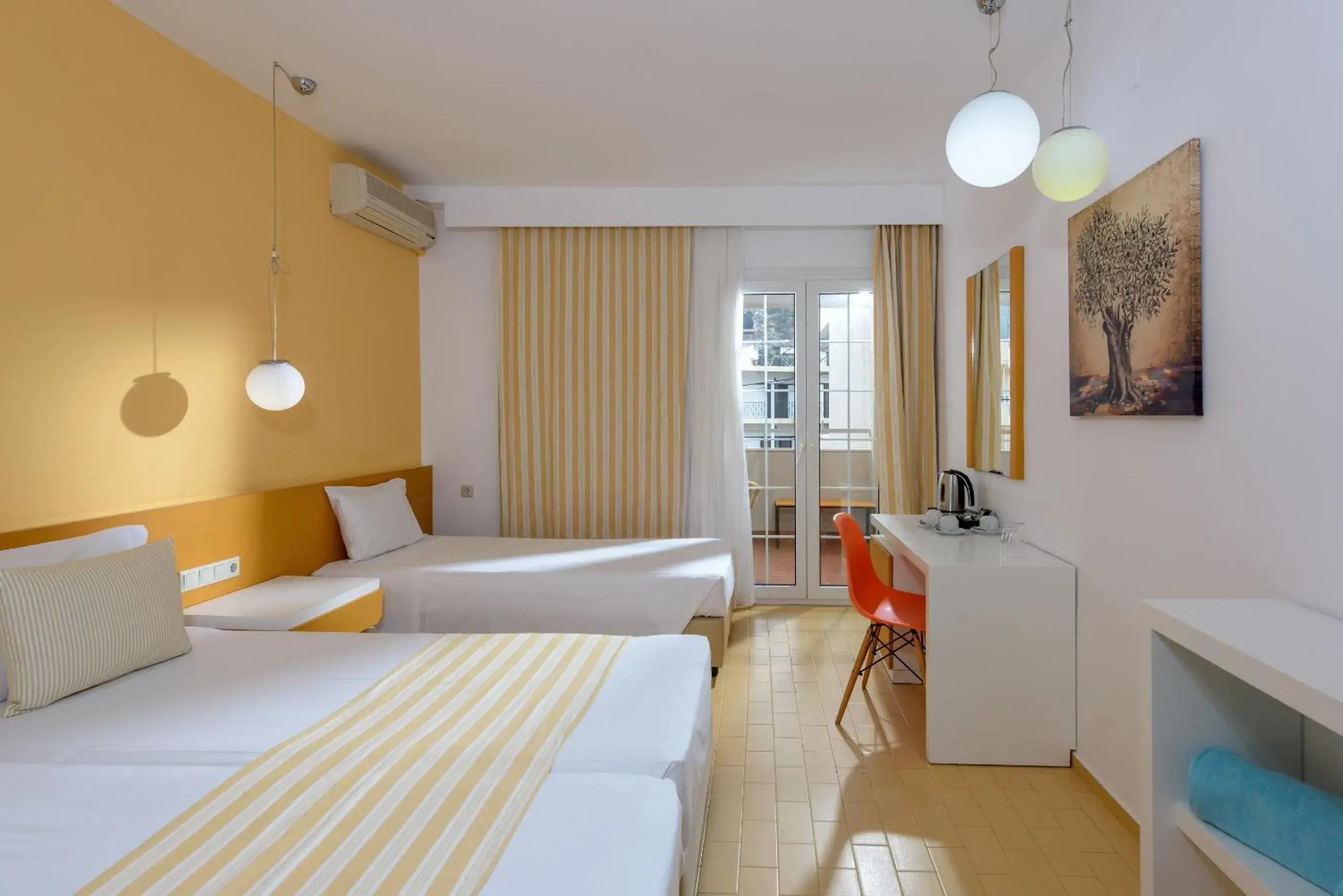 Triple Room in Zeus Hotels Palm Beach Triple Room in Zeus Hotels Palm Beach