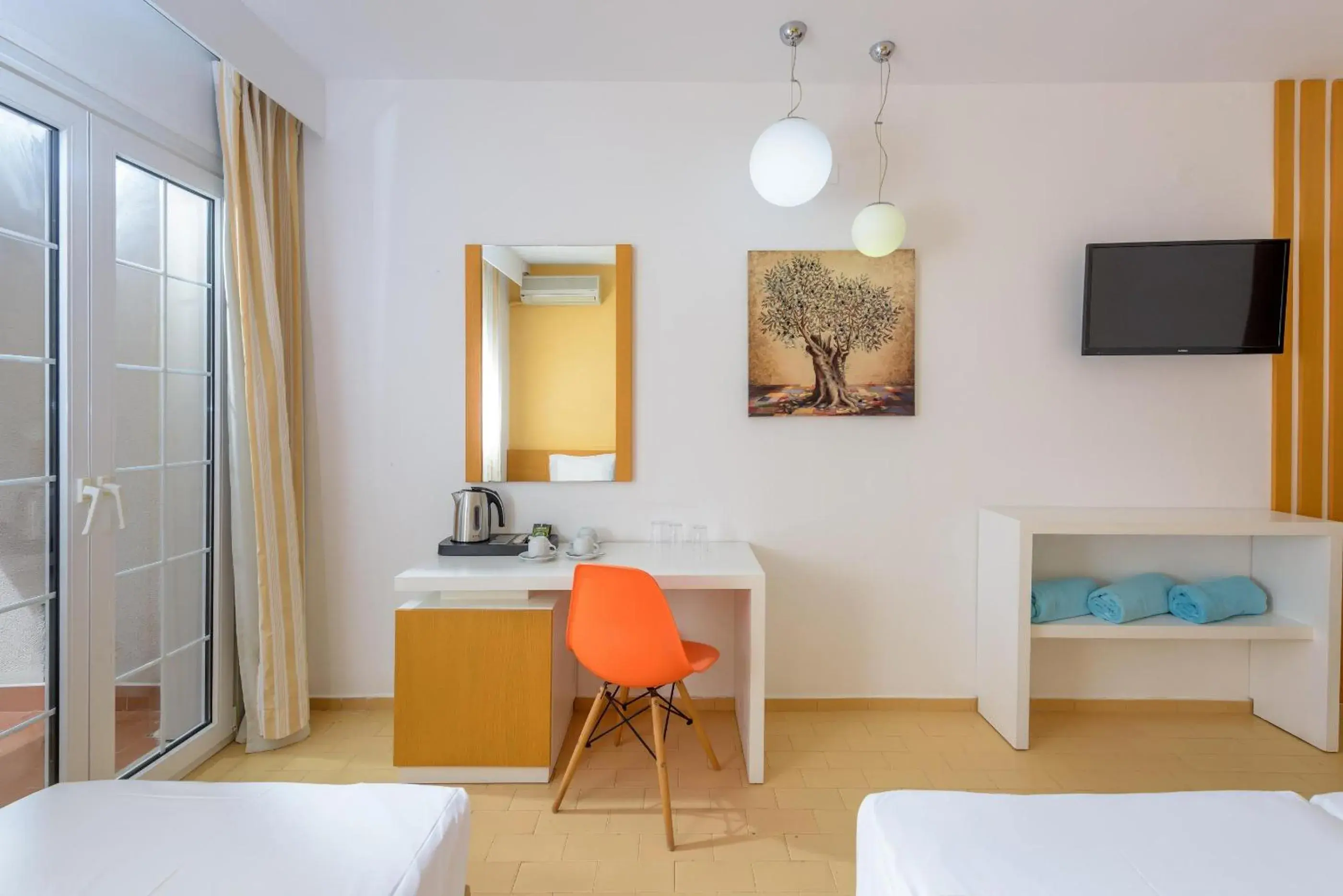 Triple Room in Zeus Hotels Palm Beach Triple Room in Zeus Hotels Palm Beach