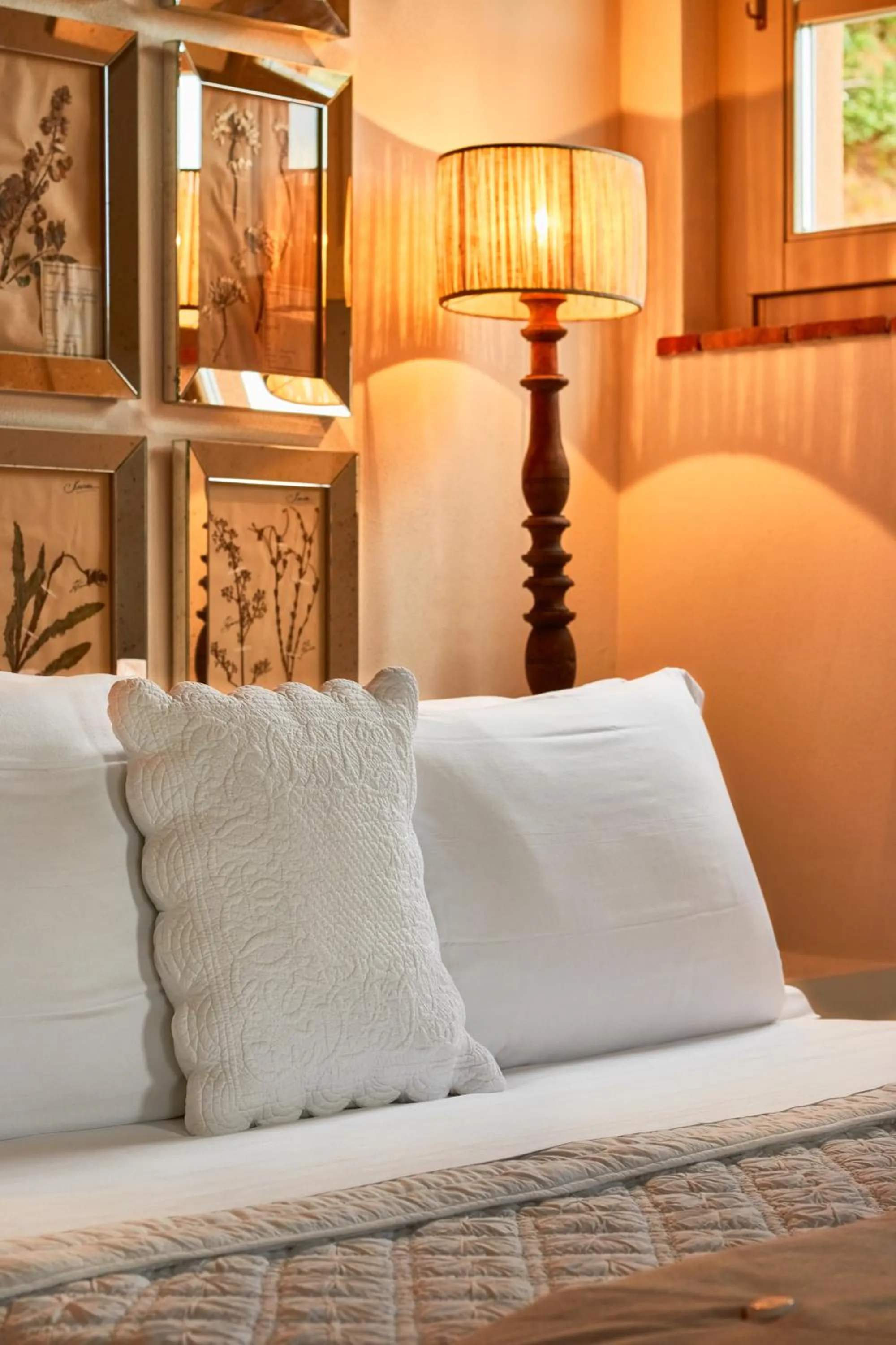 Decorative detail, Bed in Relais Sant'Elena