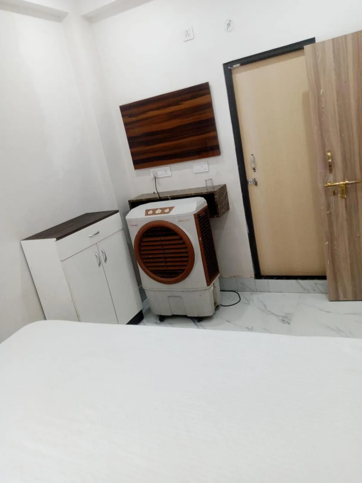 Double Room - single occupancy in Radhe krishna Radiant