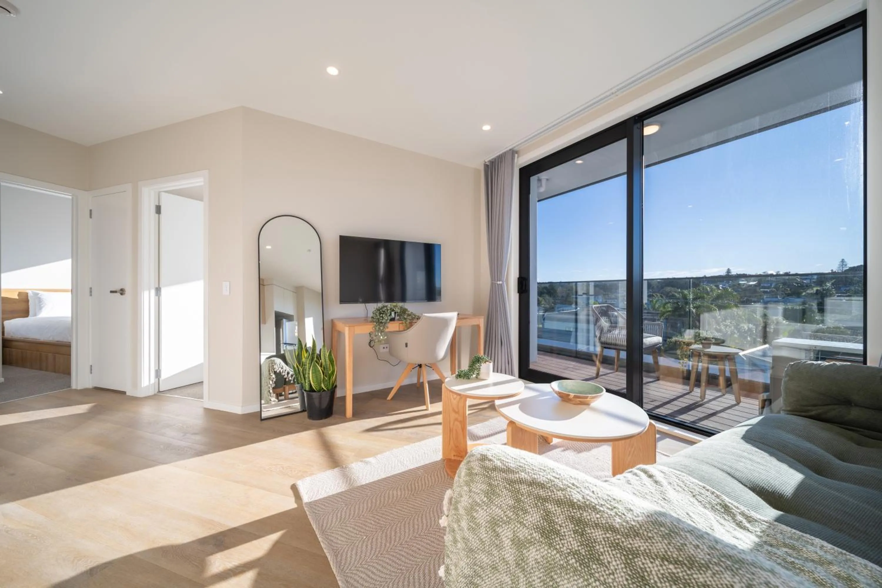 Photo of the whole room in Palm Suites - Auckland