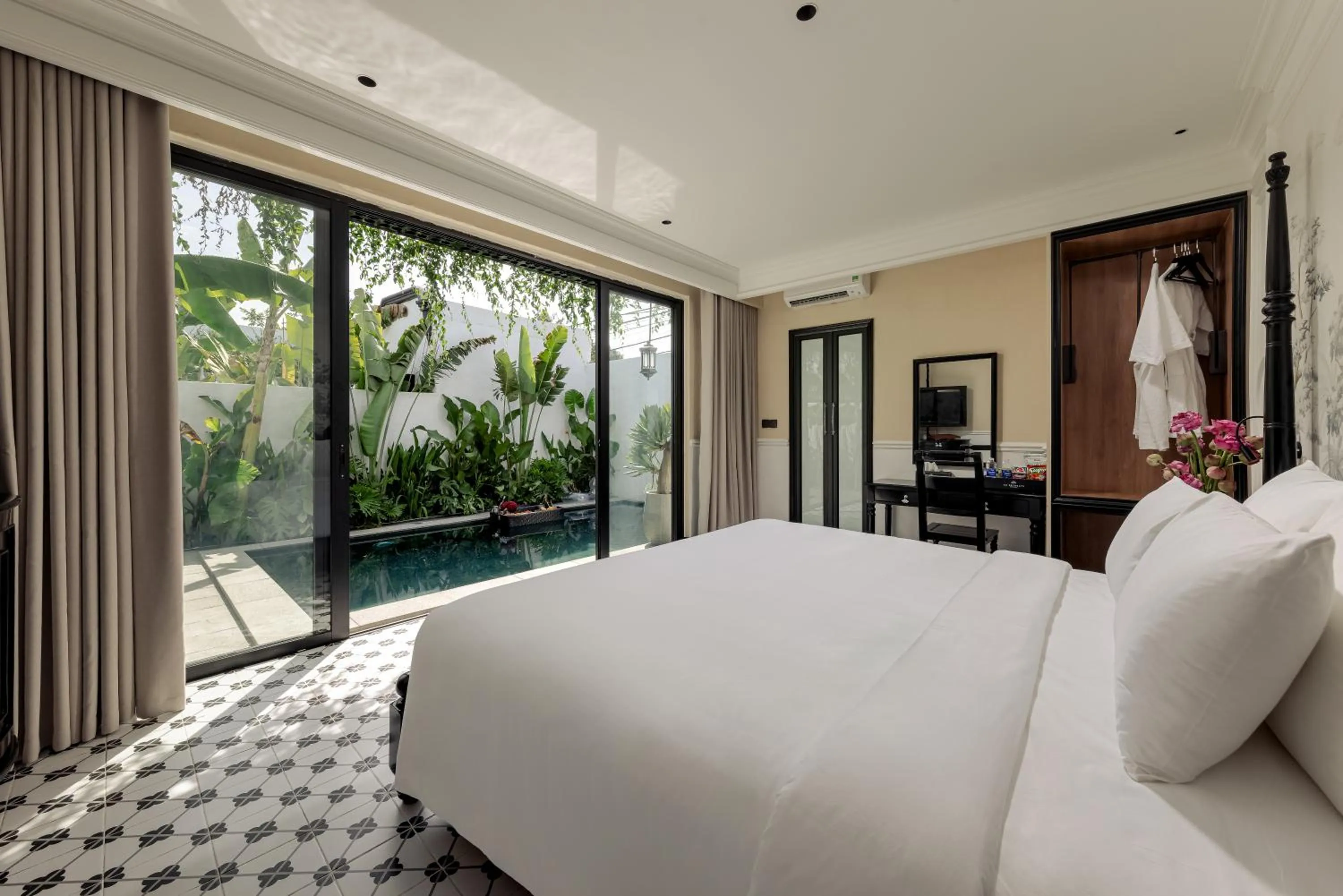 View (from property/room), Bed in AN Retreats Ninh Binh