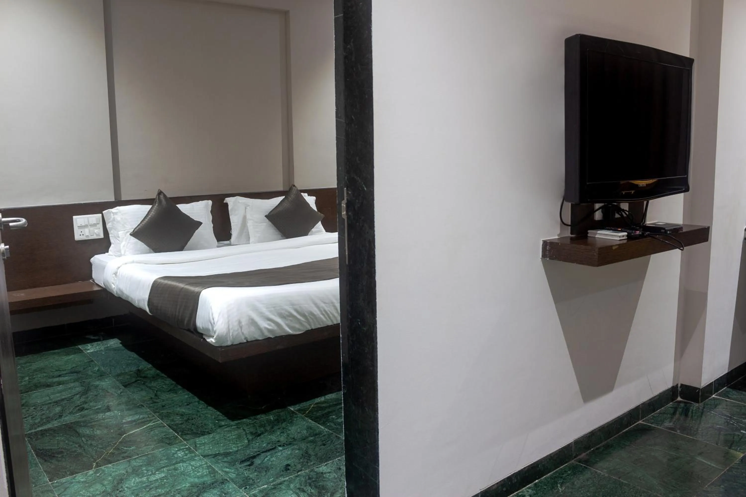 Bed in HOTEL KB's Grand