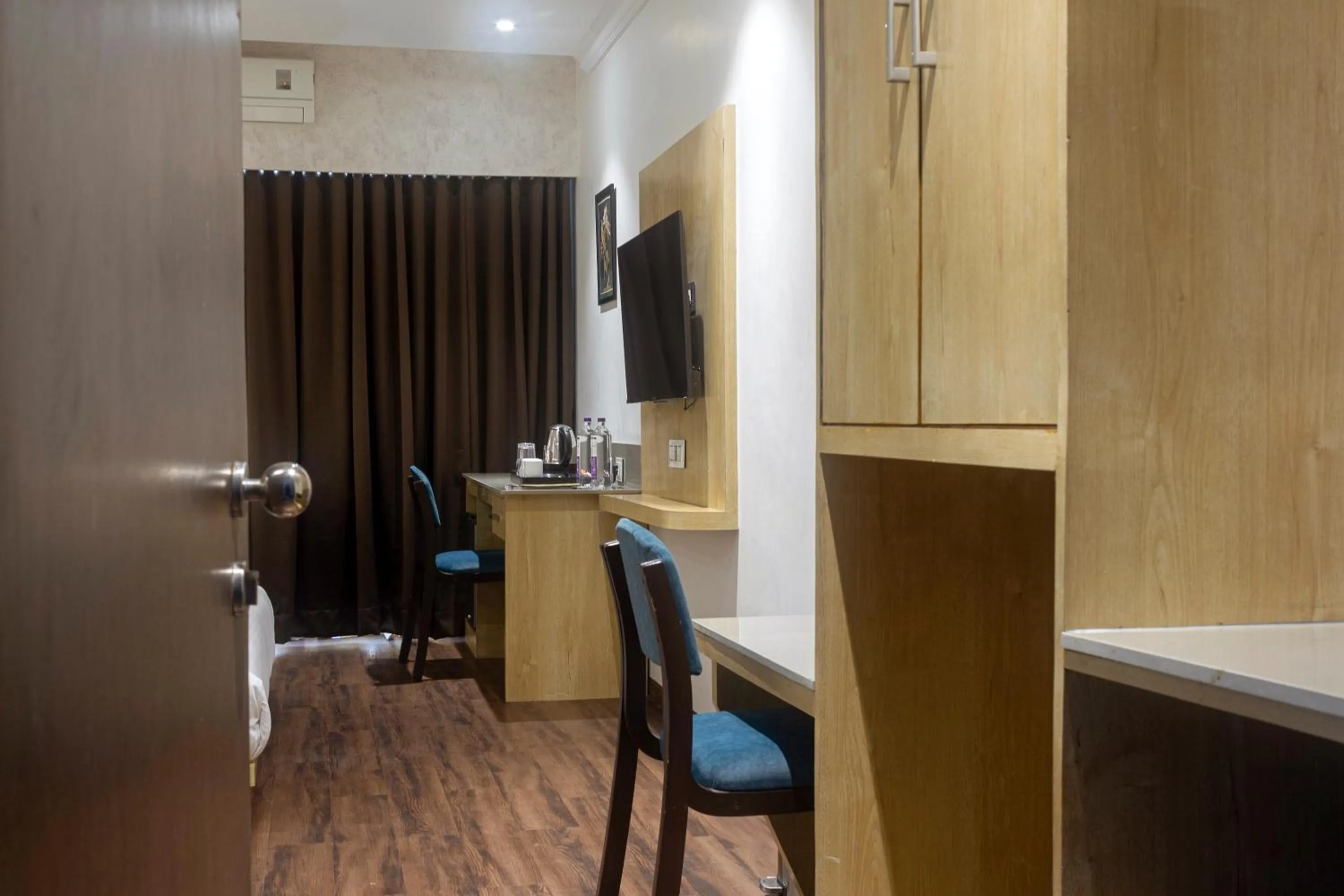 TV and multimedia in HOTEL KB's Grand