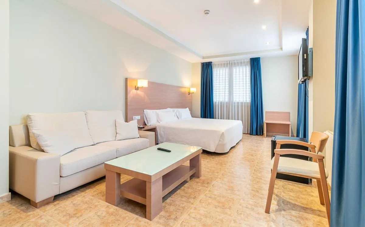 Bedroom in Hotel Alba