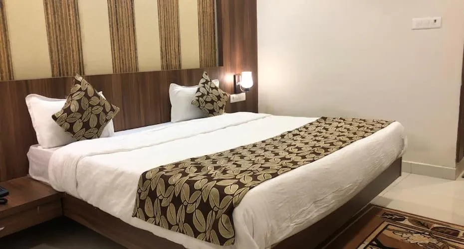 Hotel Rishabh