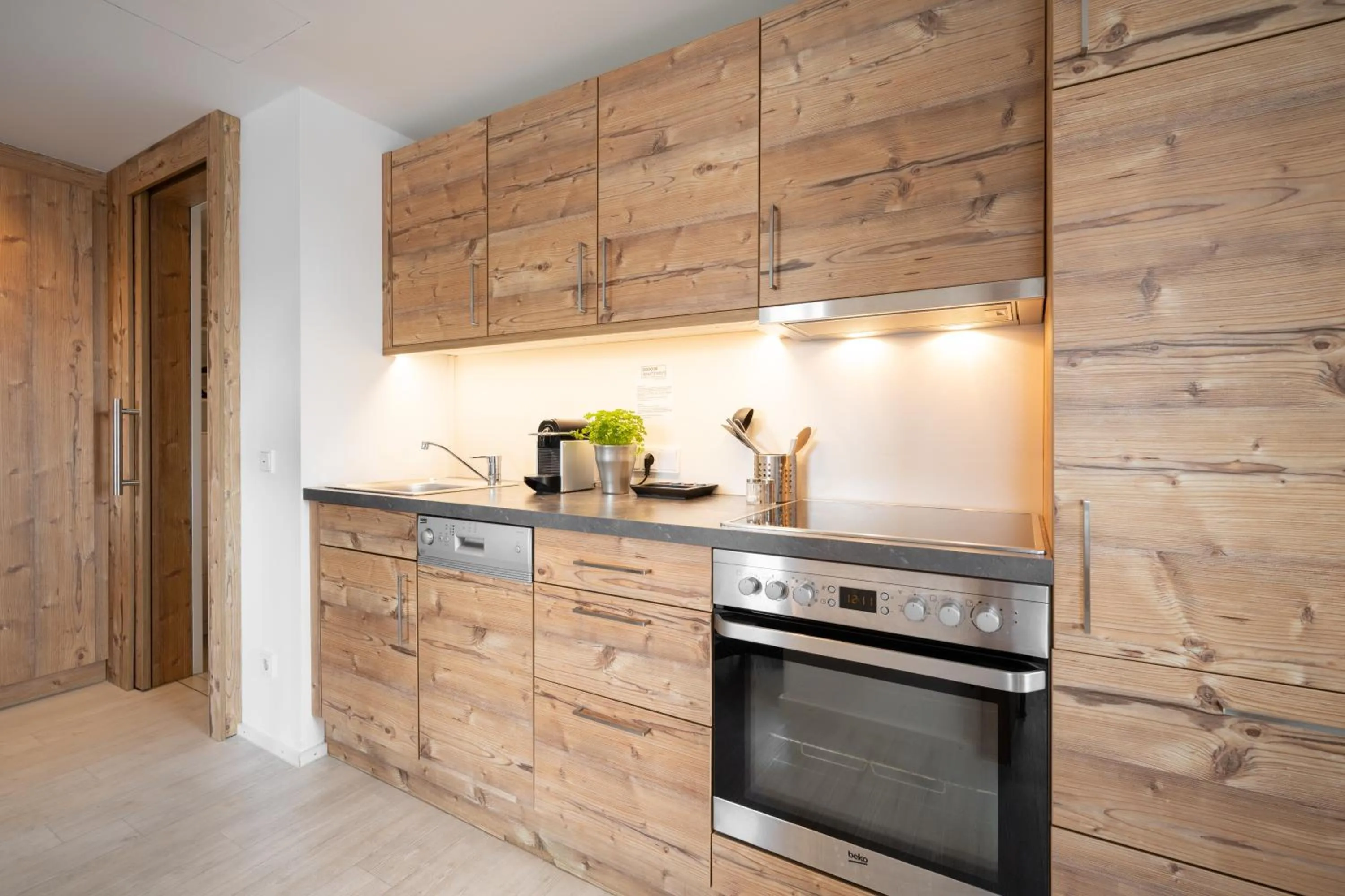 Kitchen or kitchenette in Snooze Apartments