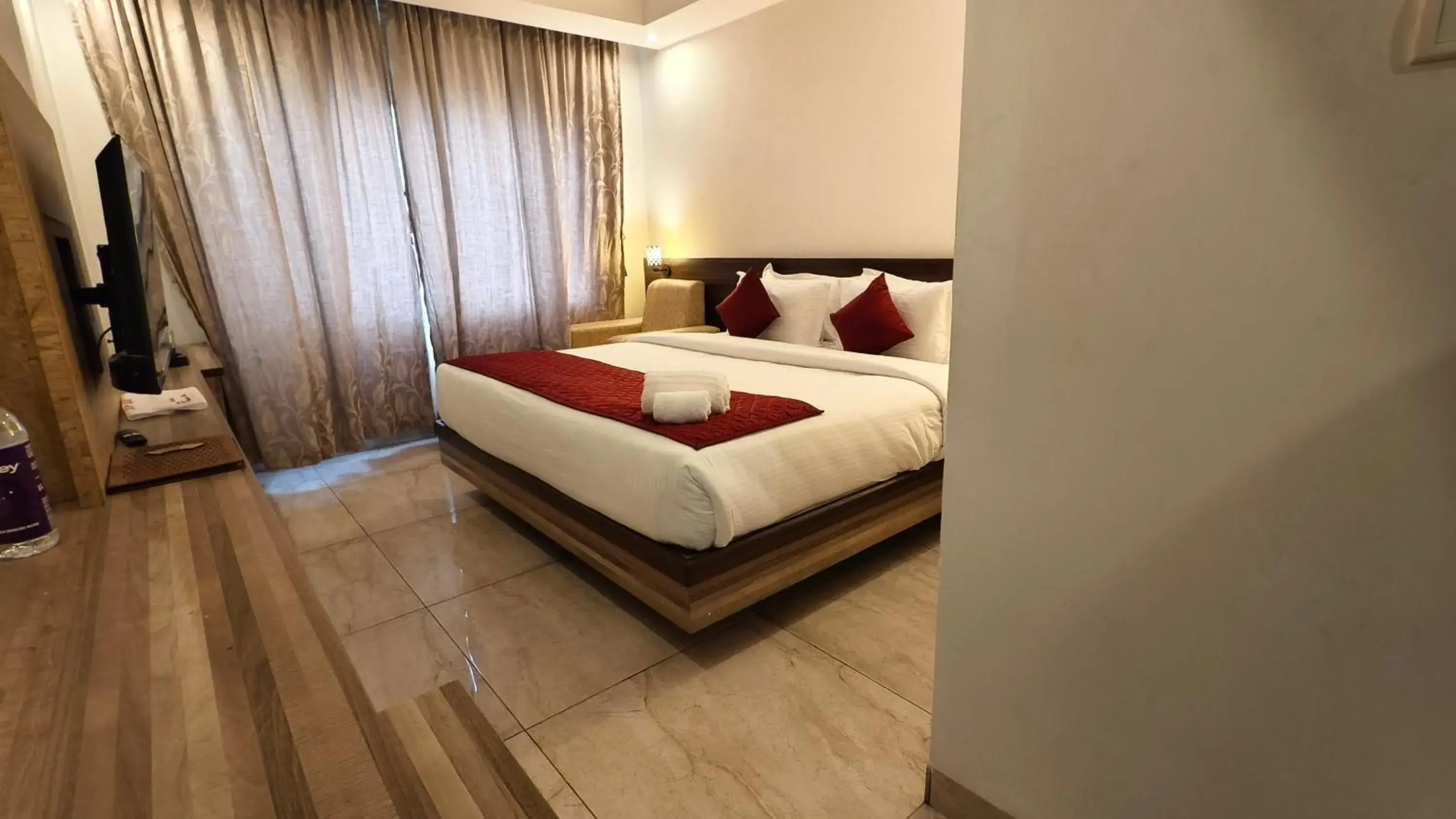 Deluxe King Studio - single occupancy in Monarch Express, Sri City Deluxe King Studio - single occupancy in Monarch Express, Sri City