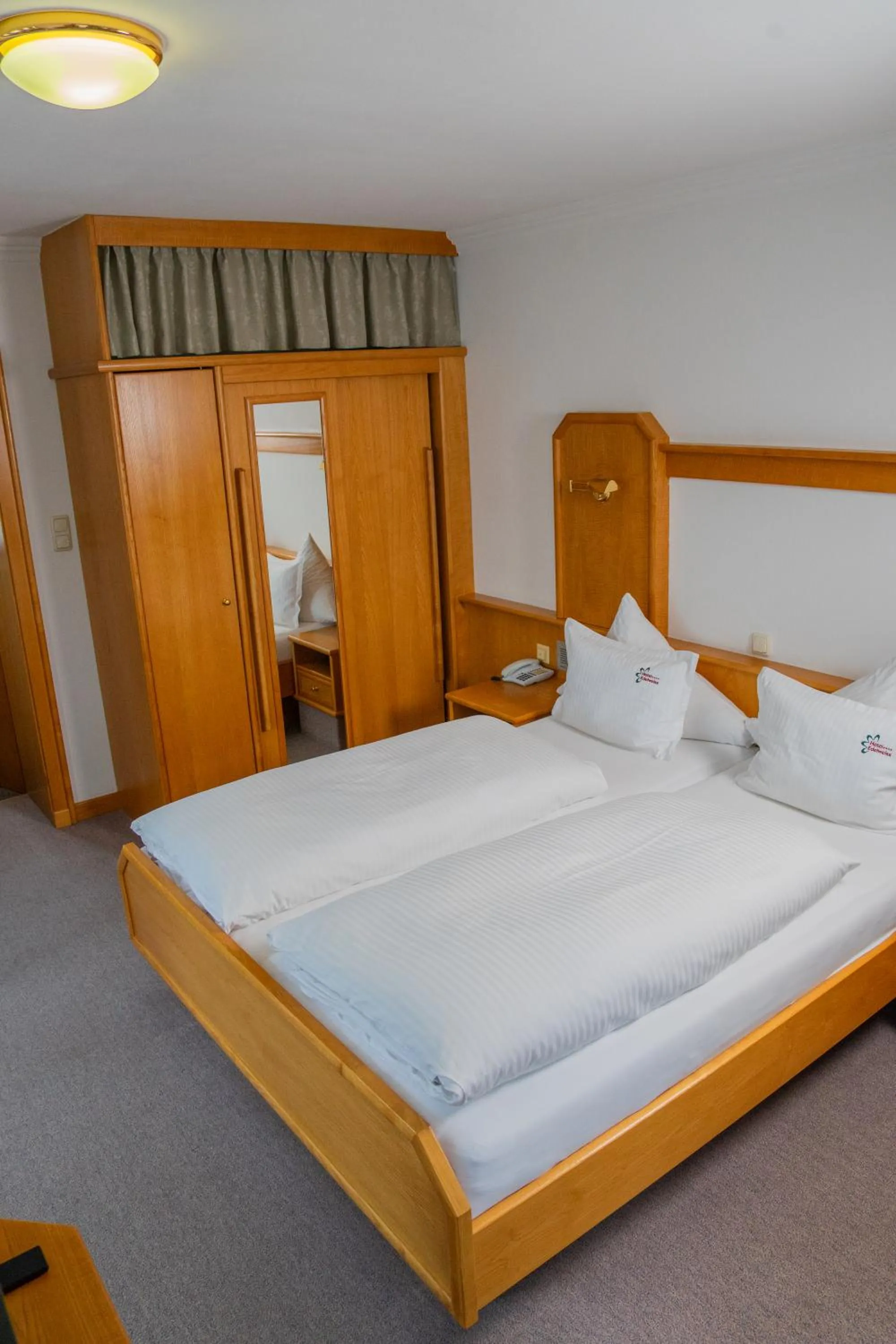 Photo of the whole room, Bed in Hotel Edelweiss