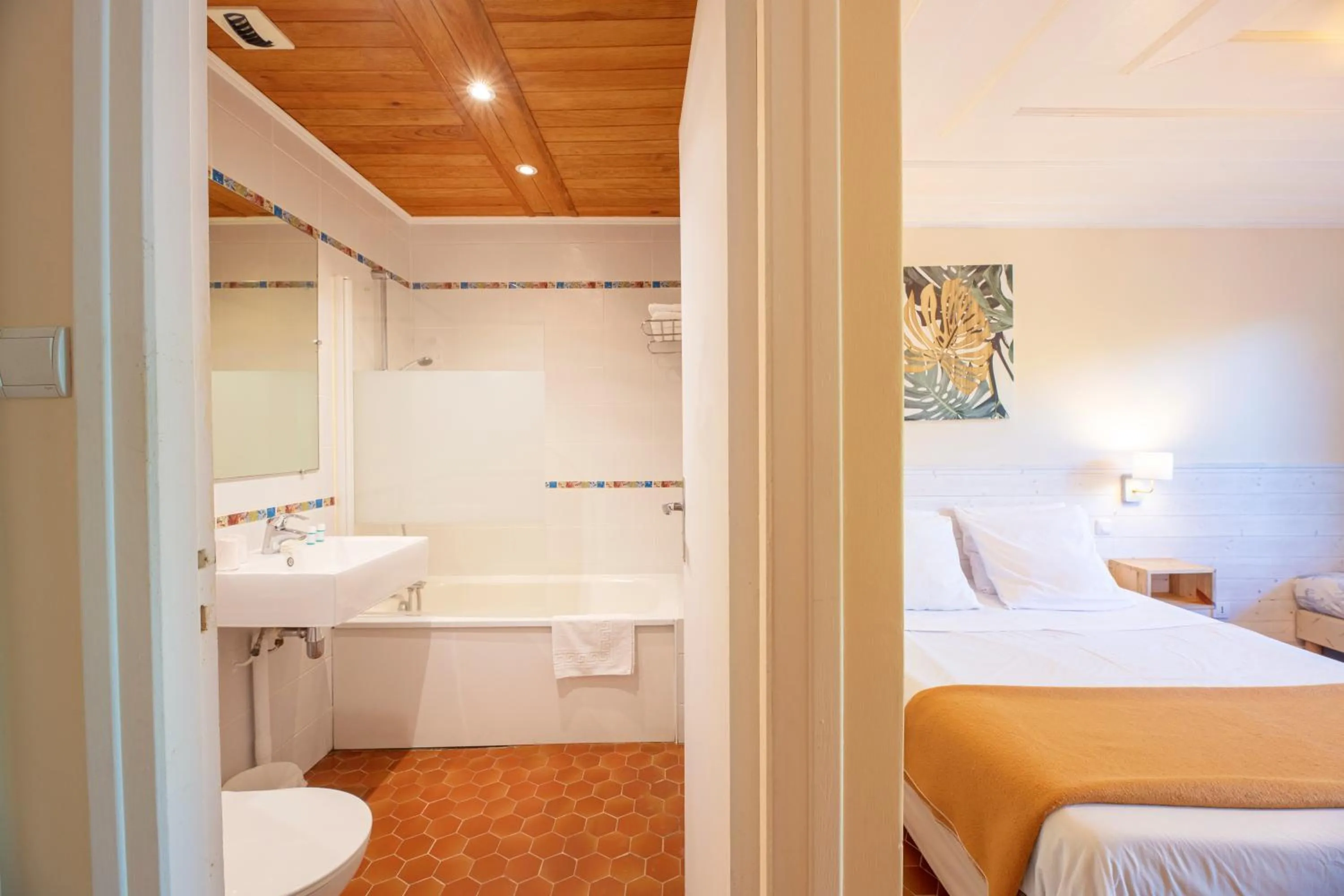 Photo of the whole room, Bed in Le Relais Des Cimes