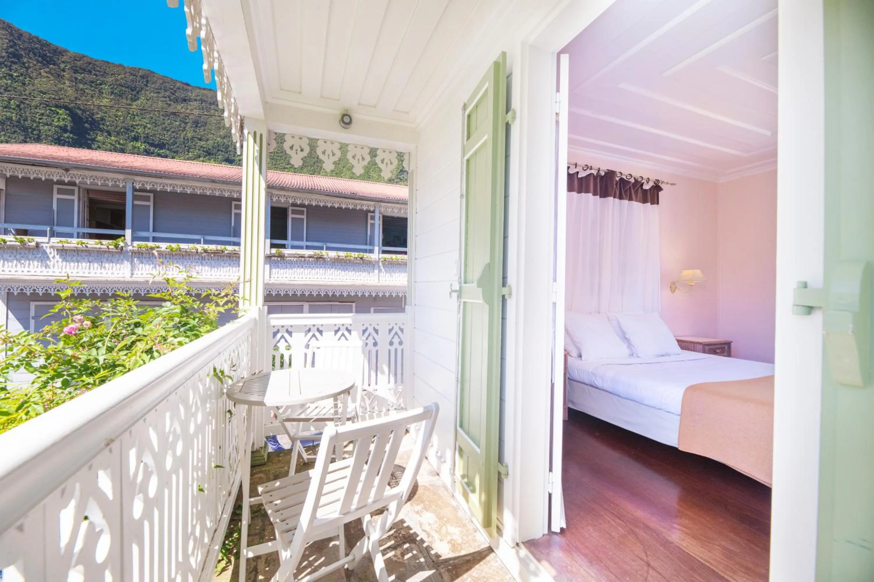 Natural landscape, Bed in Le Relais Des Cimes