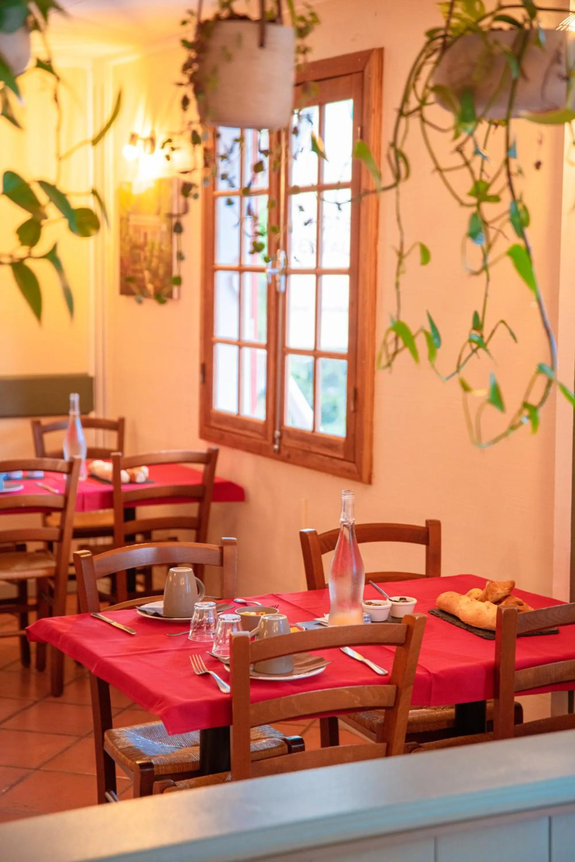 Restaurant/places to eat in Le Relais Des Cimes