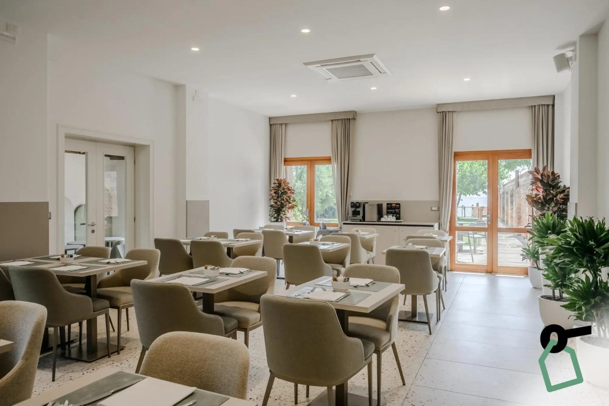 Restaurant/places to eat in Hotiday Venezia Cape