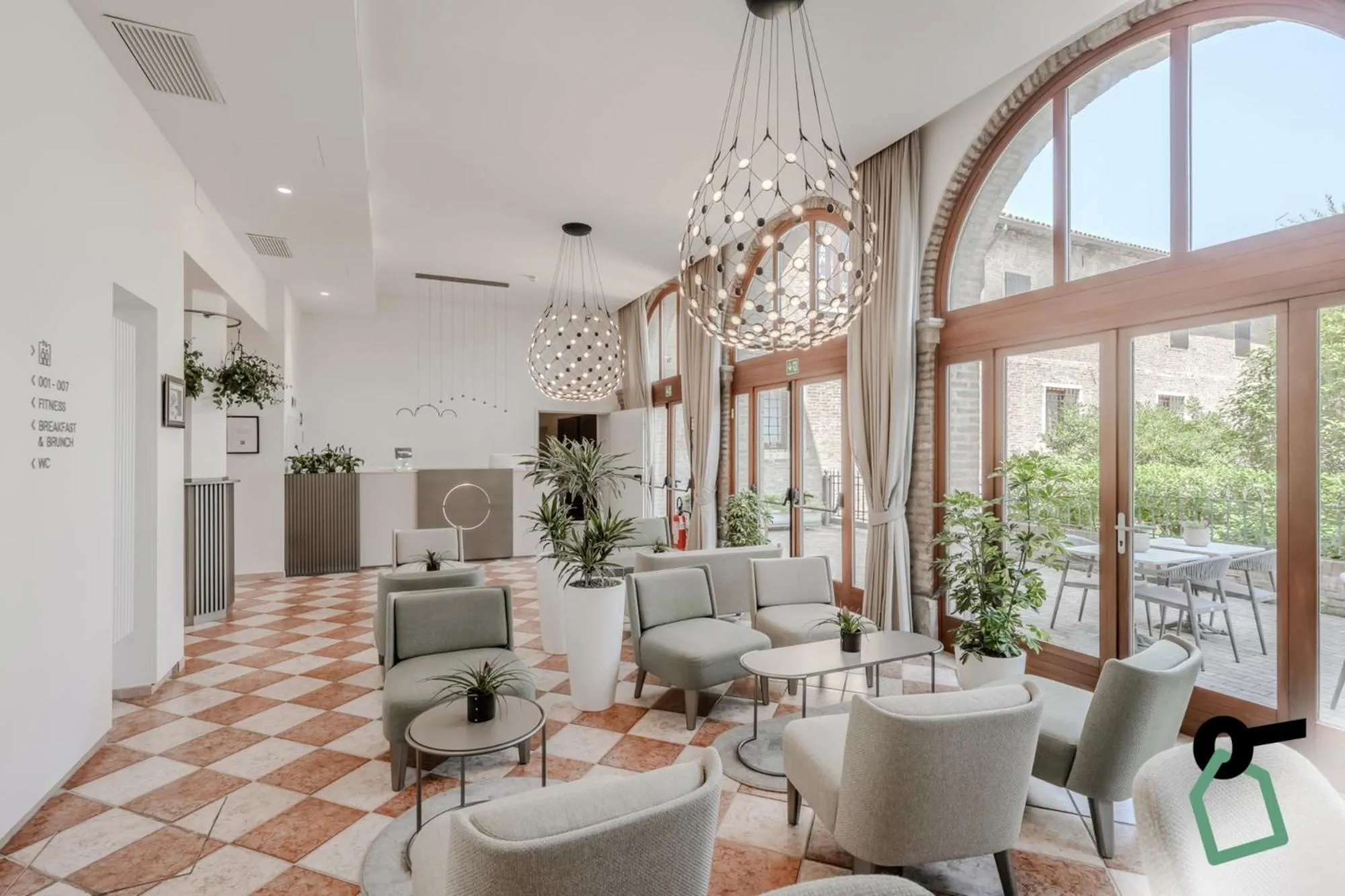 Lobby or reception in Hotiday Venezia Cape