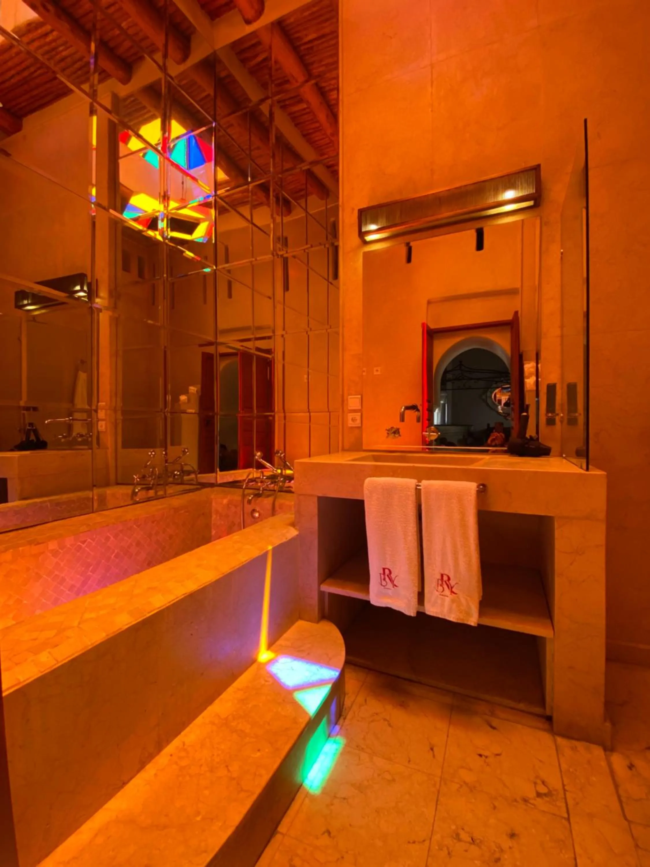 Bathroom in Riad Bab Yacout & SPA