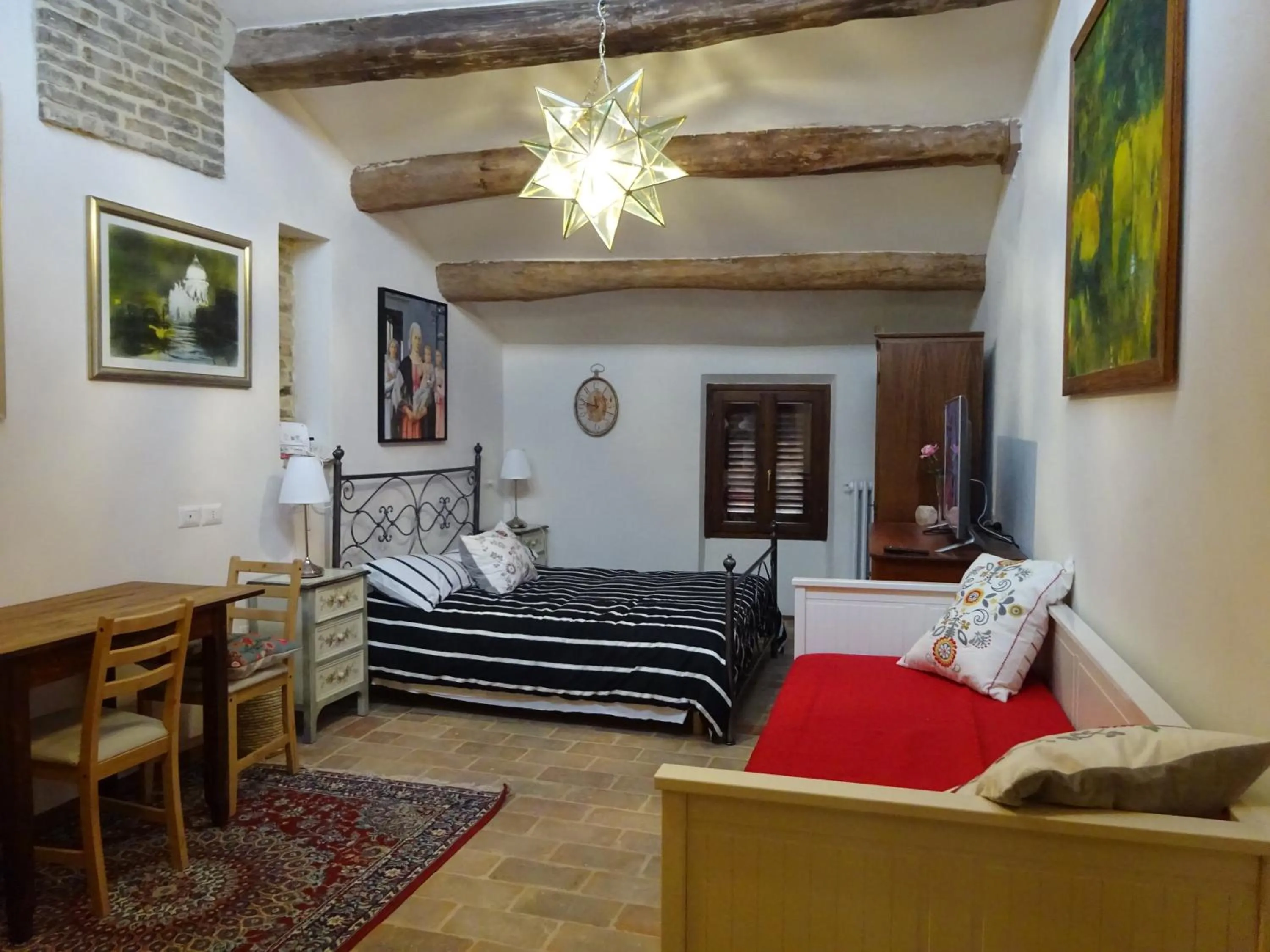 Bed in Torricini Skyline