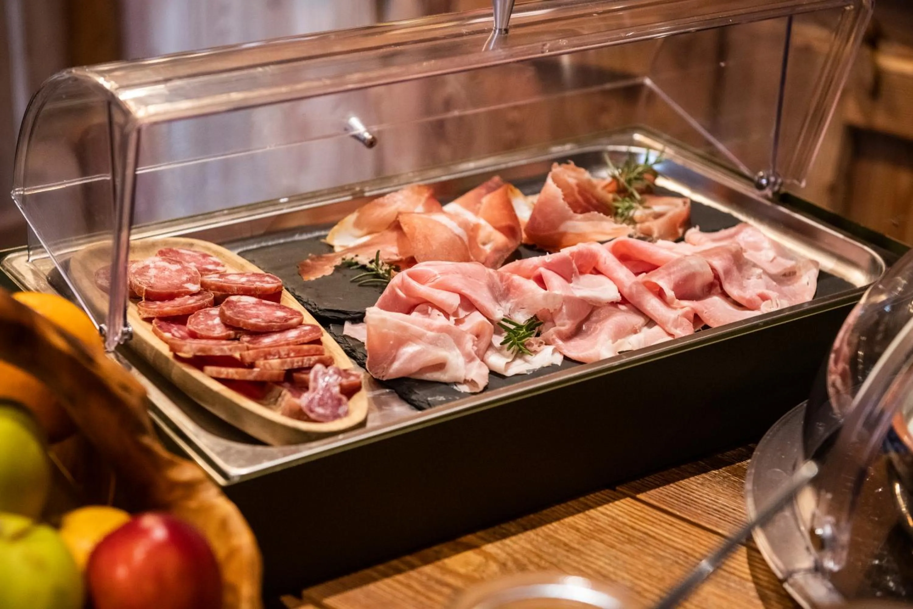 Buffet breakfast in Brieis Relais Alpino