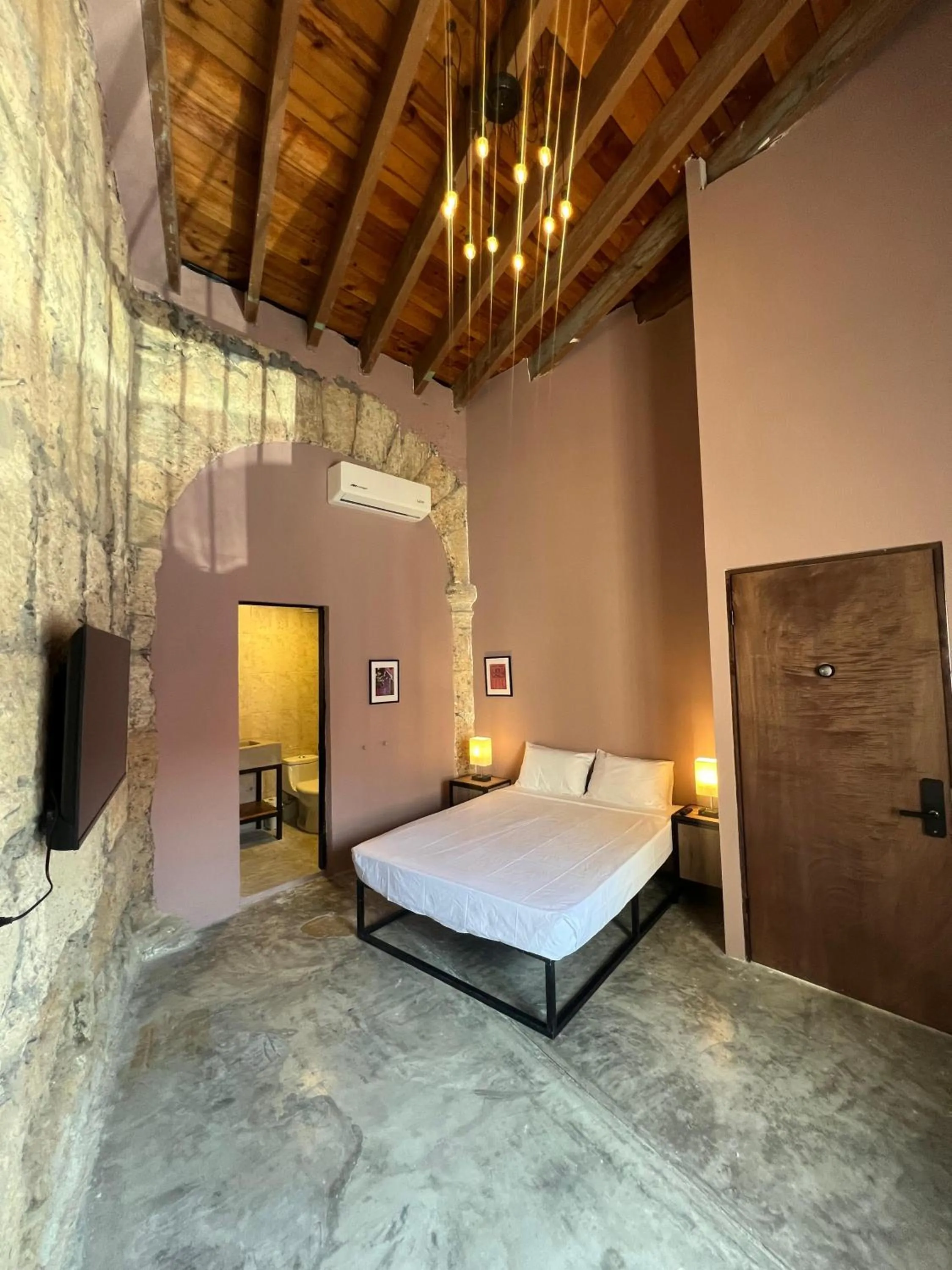 Photo of the whole room, Bed in Adhoc Barrio Antiguo