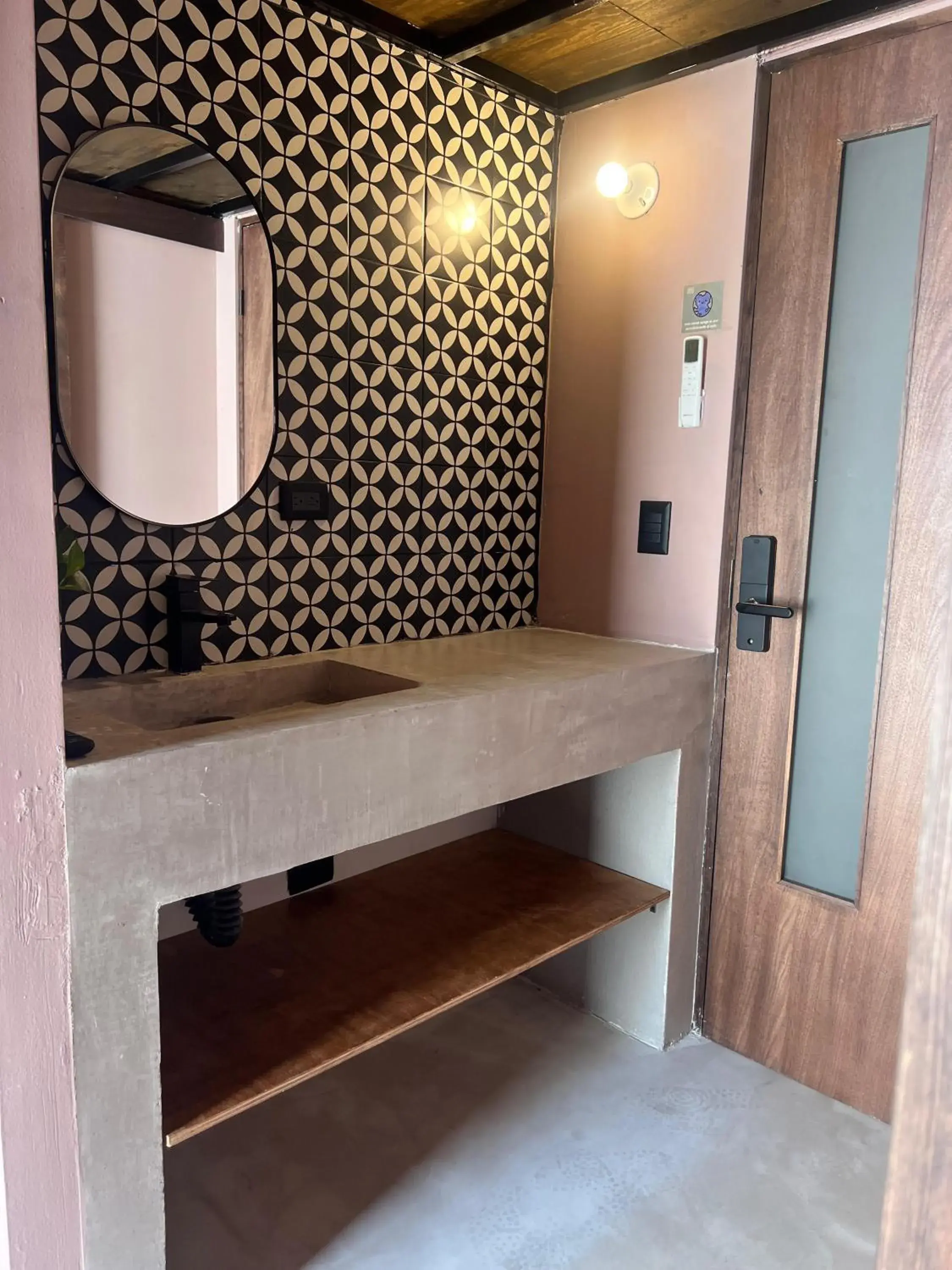 Economy Double Room in Adhoc Barrio Antiguo Economy Double Room in Adhoc Barrio Antiguo