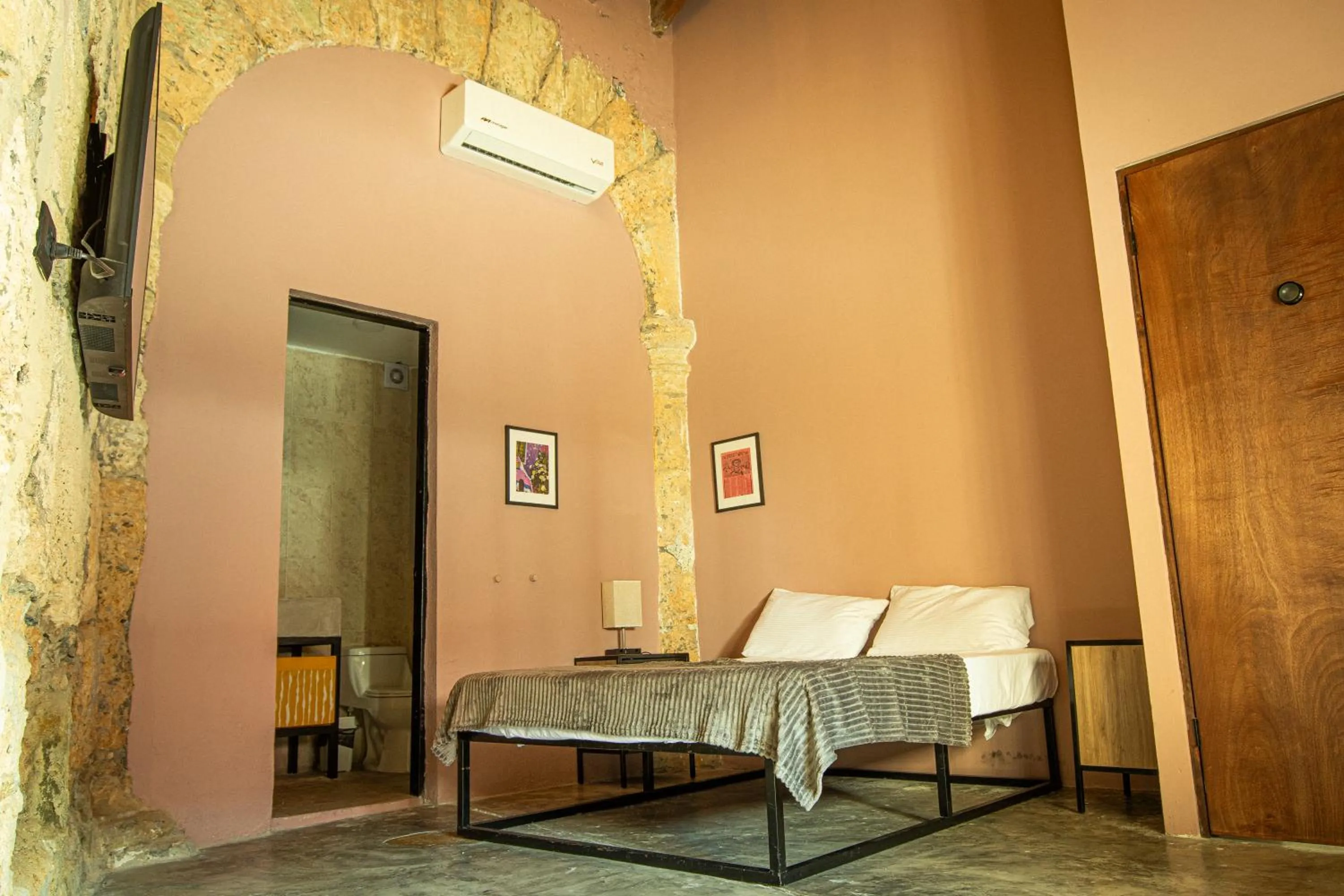Photo of the whole room, Bed in Adhoc Barrio Antiguo