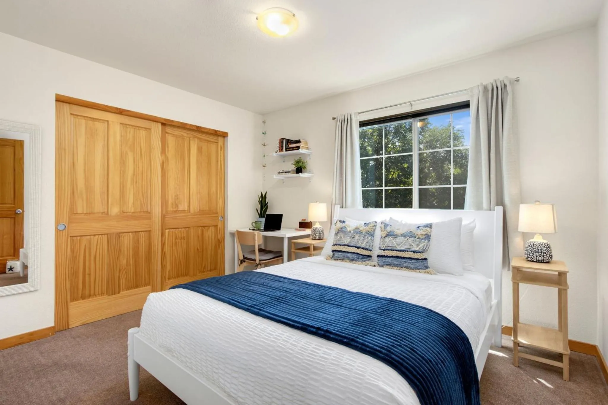 Rigden Retreat Garage, Dog Friendly, Near Trails
