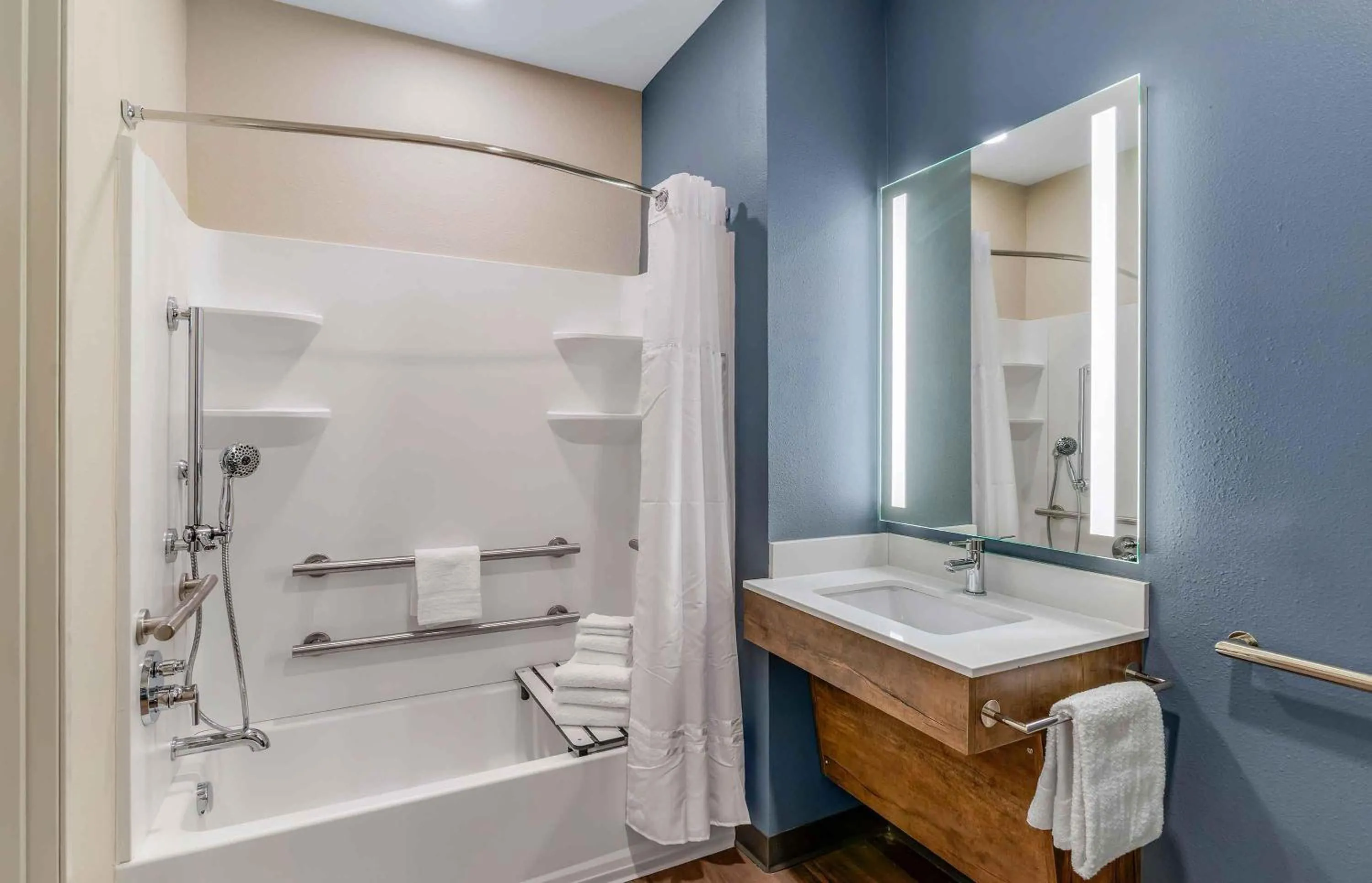 Bathroom in Extended Stay America Premier Suites - Jacksonville - Airport