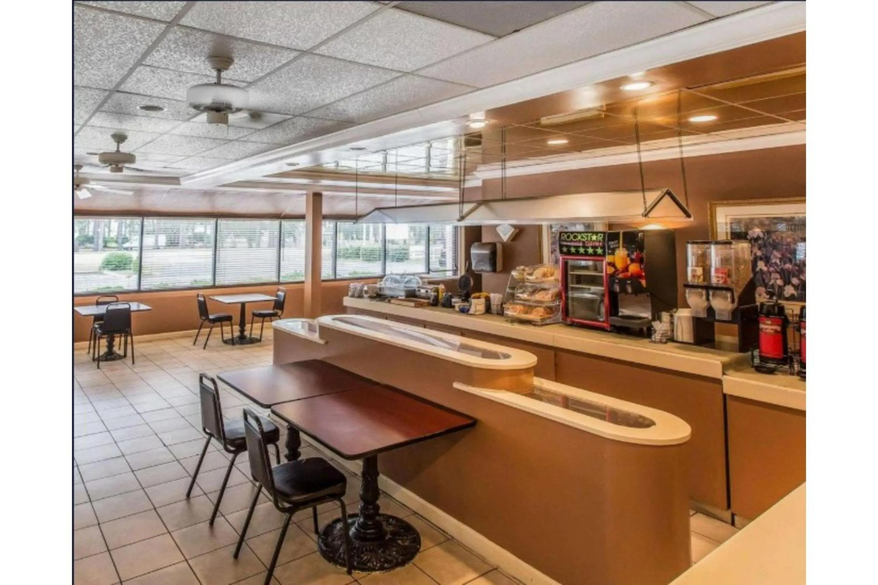 Breakfast in Travelers Inn Douglas By OYO US-441