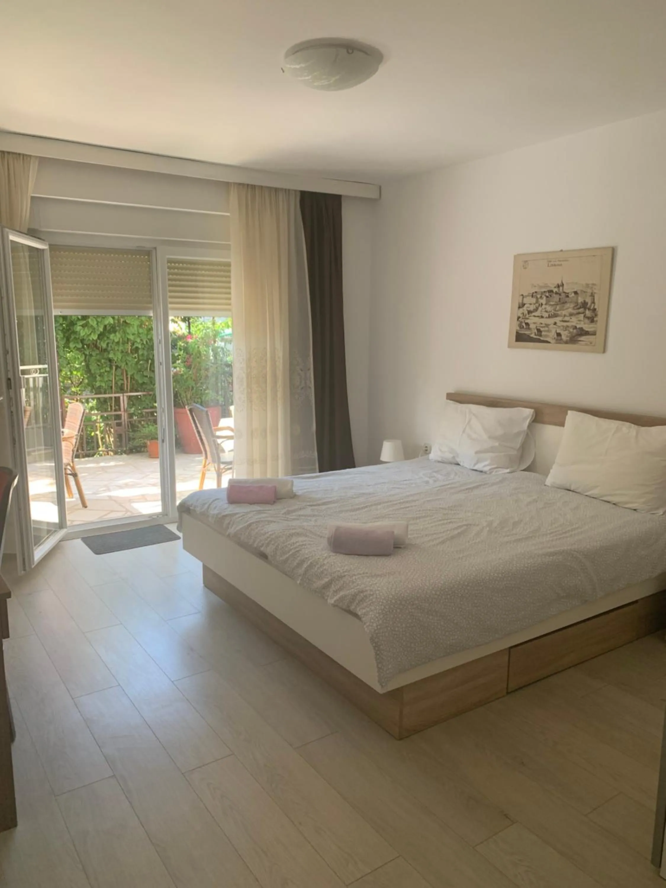 Bed in Apartments Paco & Bony