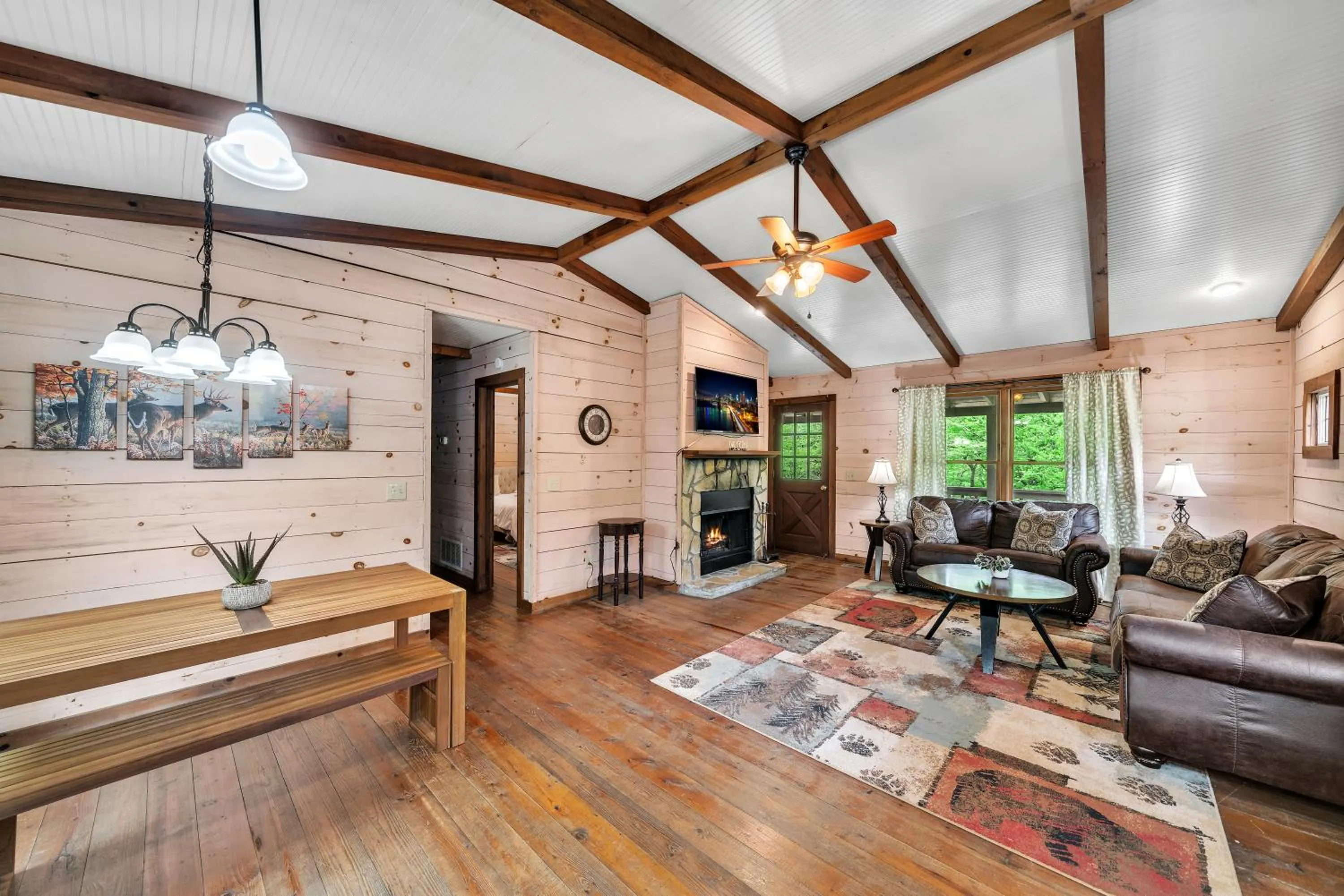 Living room in Coosawattee River Resort