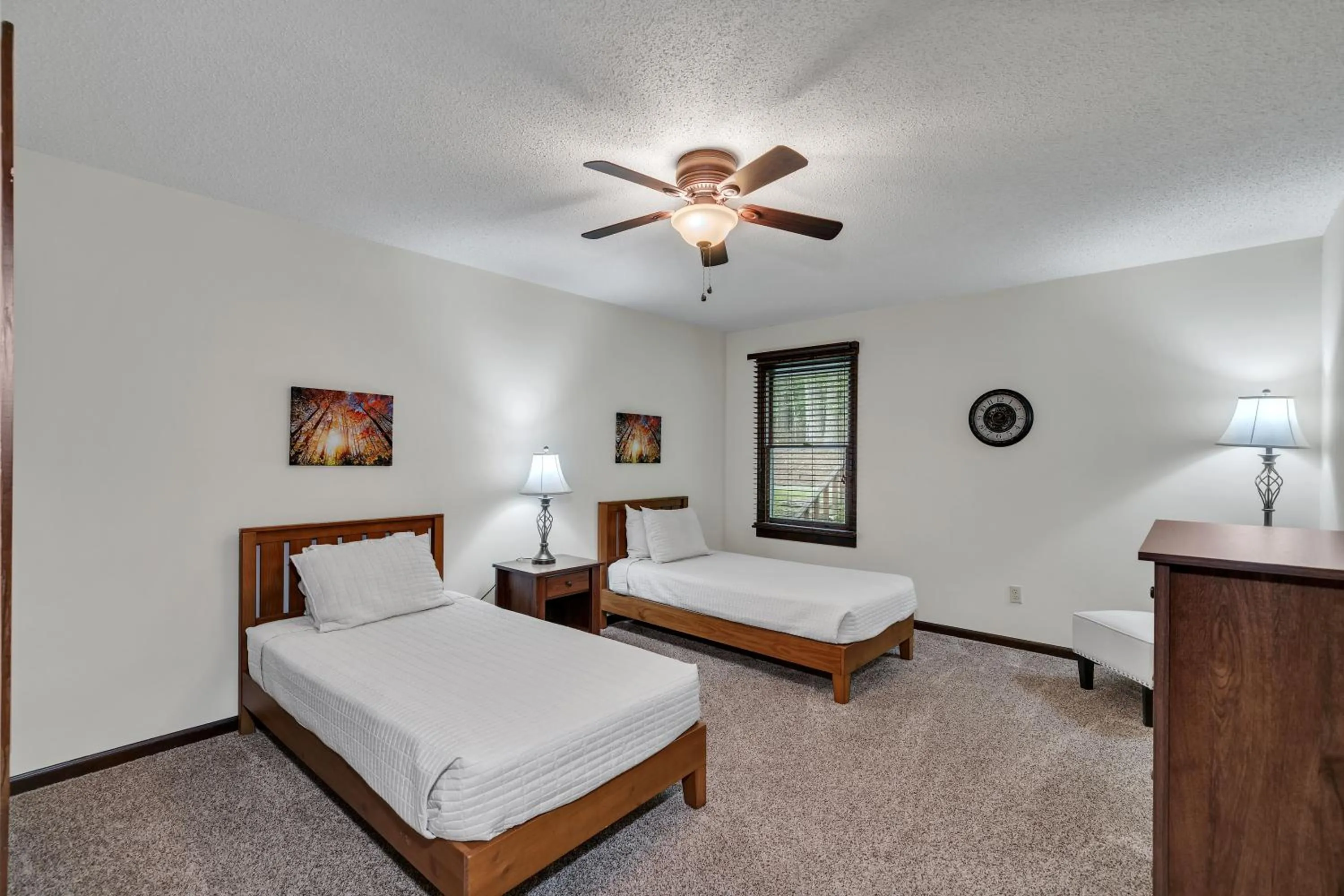 Bed in Coosawattee River Resort