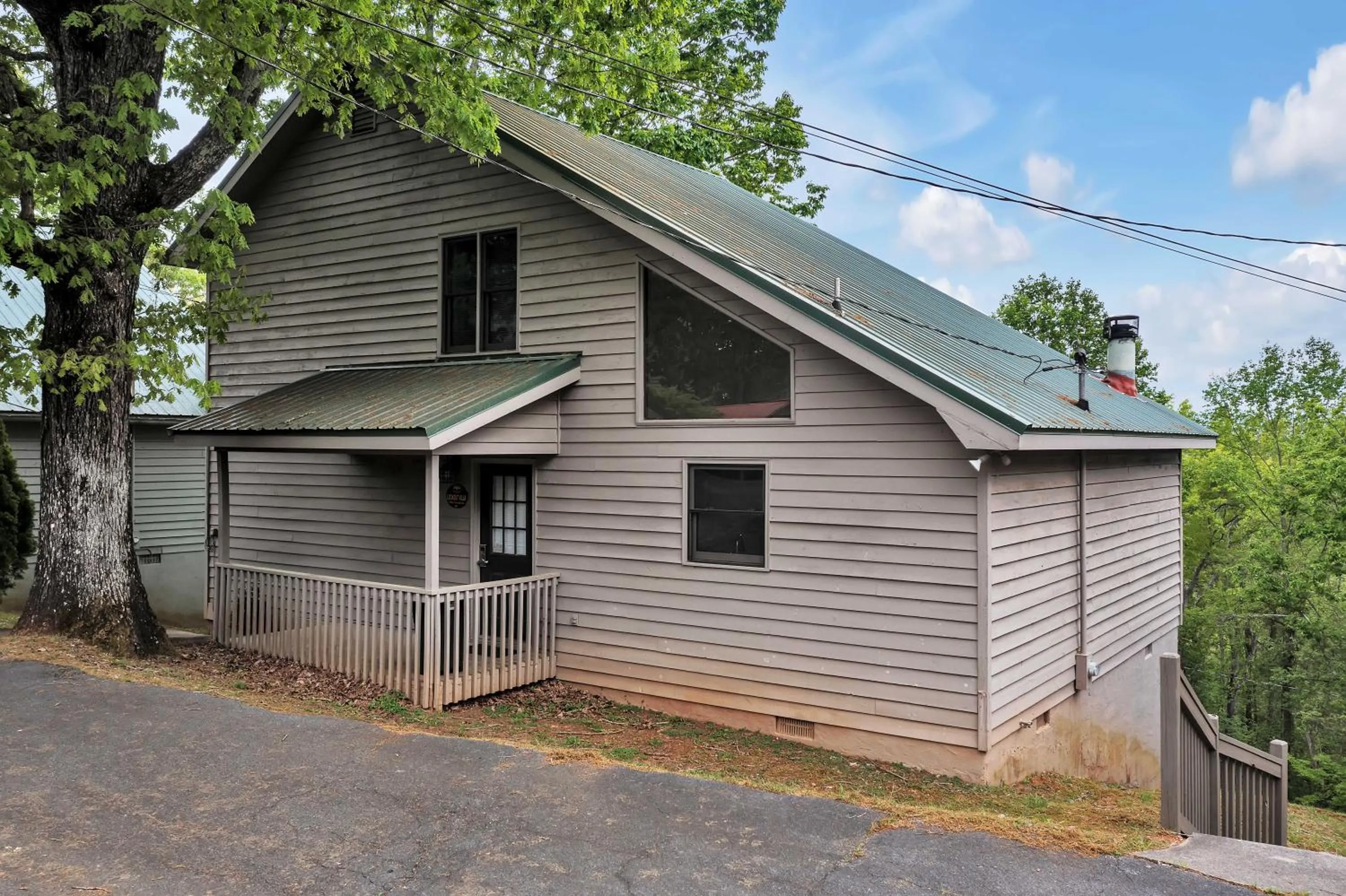 Facade/entrance in Coosawattee River Resort