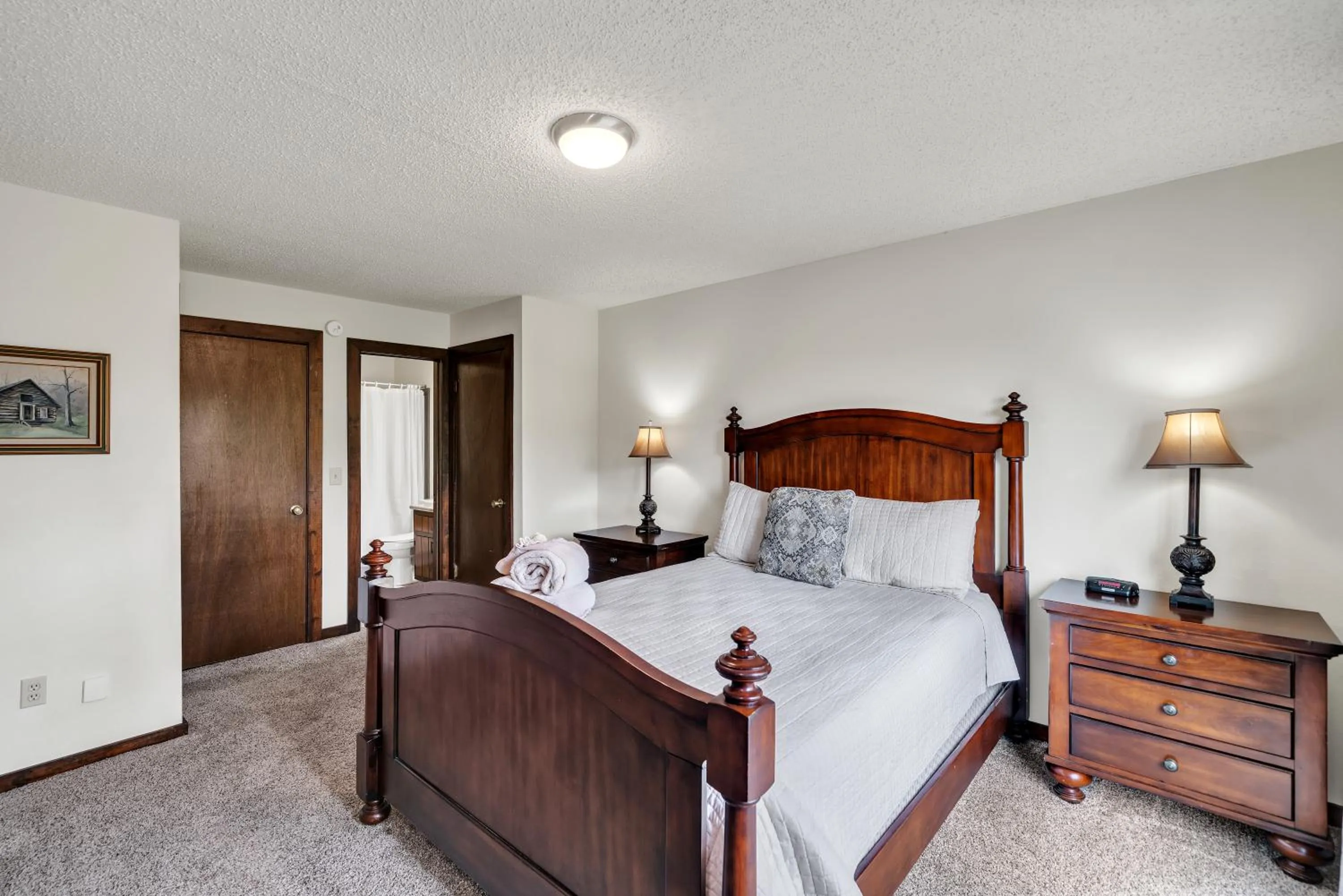 Bed in Coosawattee River Resort