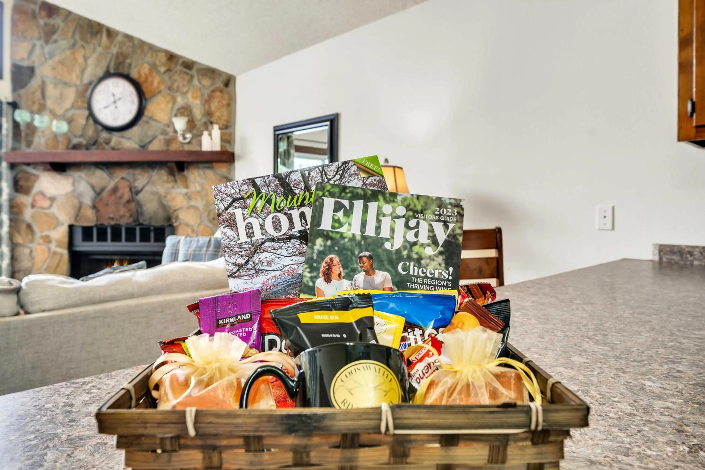 Kitchen or kitchenette in Coosawattee River Resort