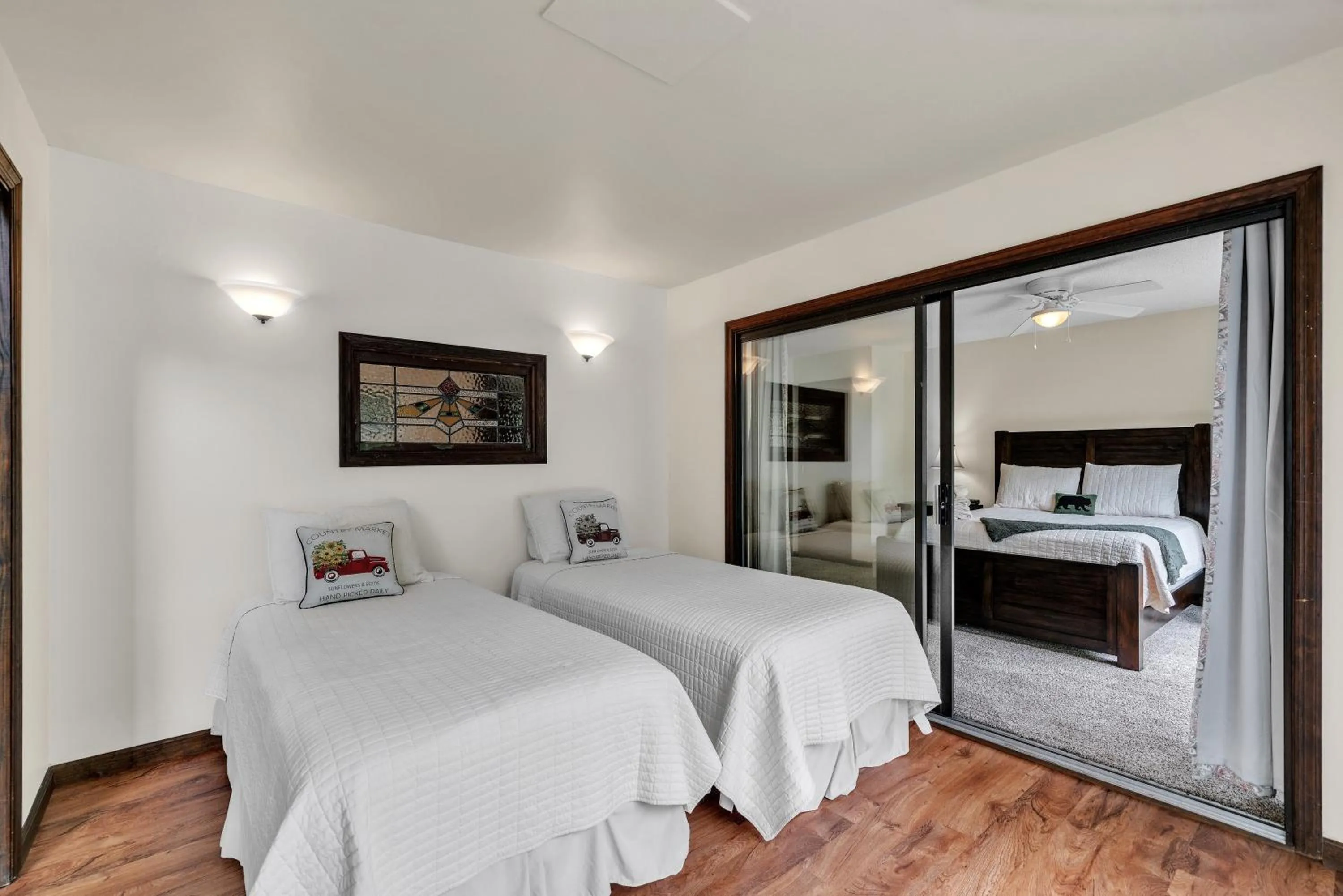 Bed in Coosawattee River Resort