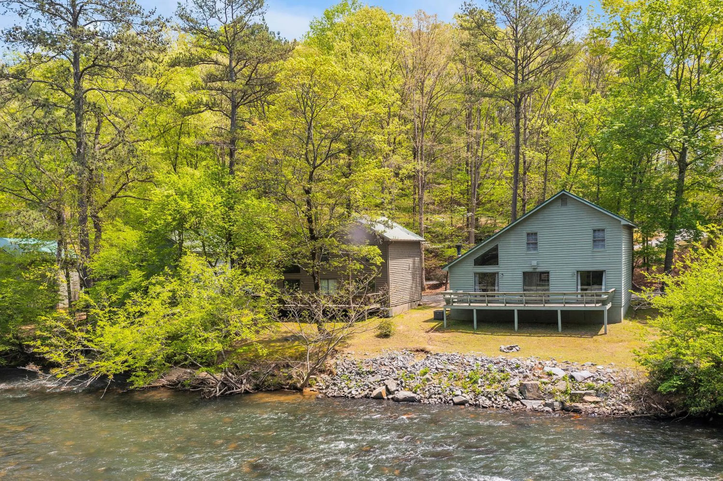 Property building in Coosawattee River Resort