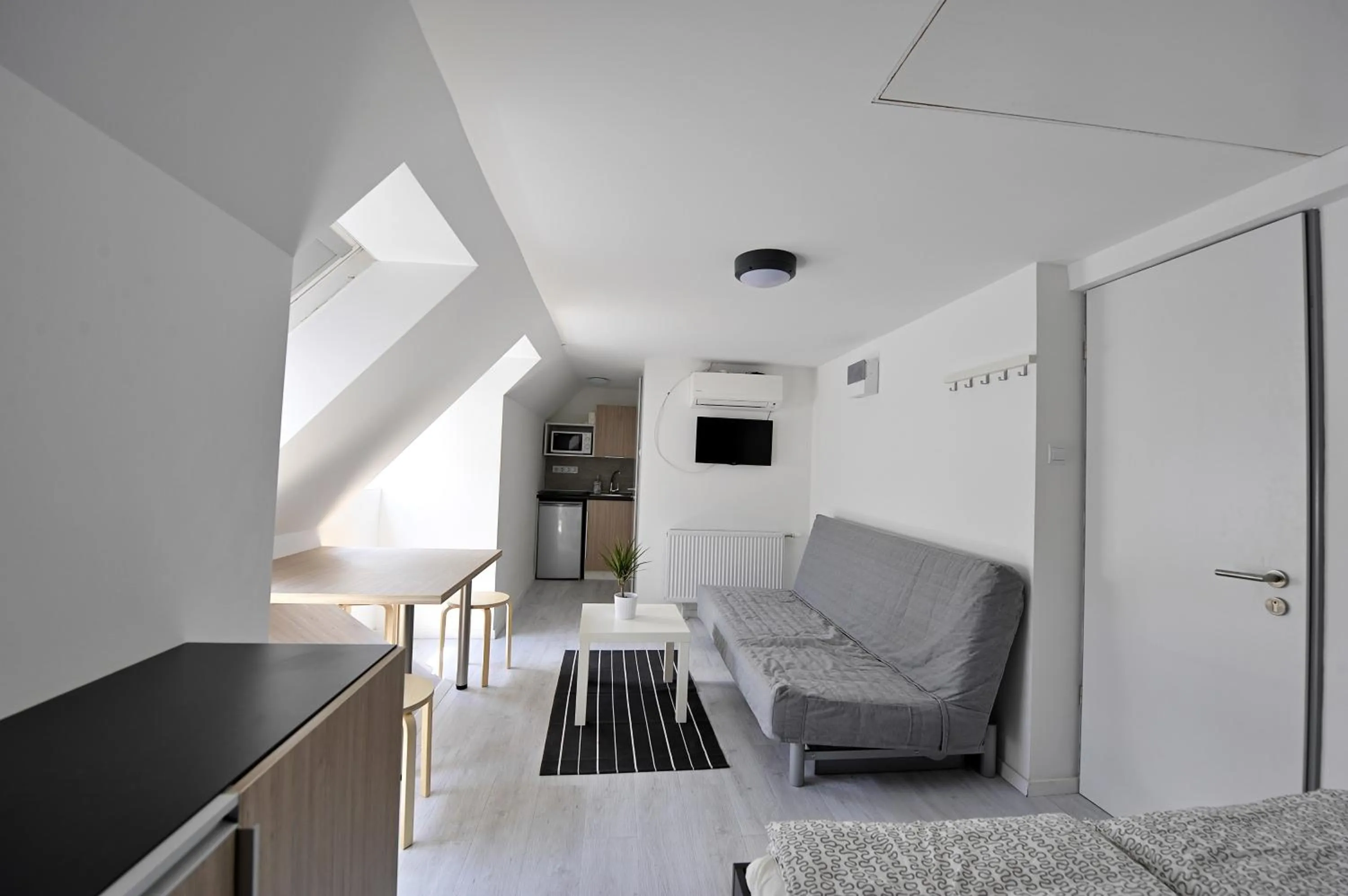 Kitchen or kitchenette in Villa Oliver 1 Siófok