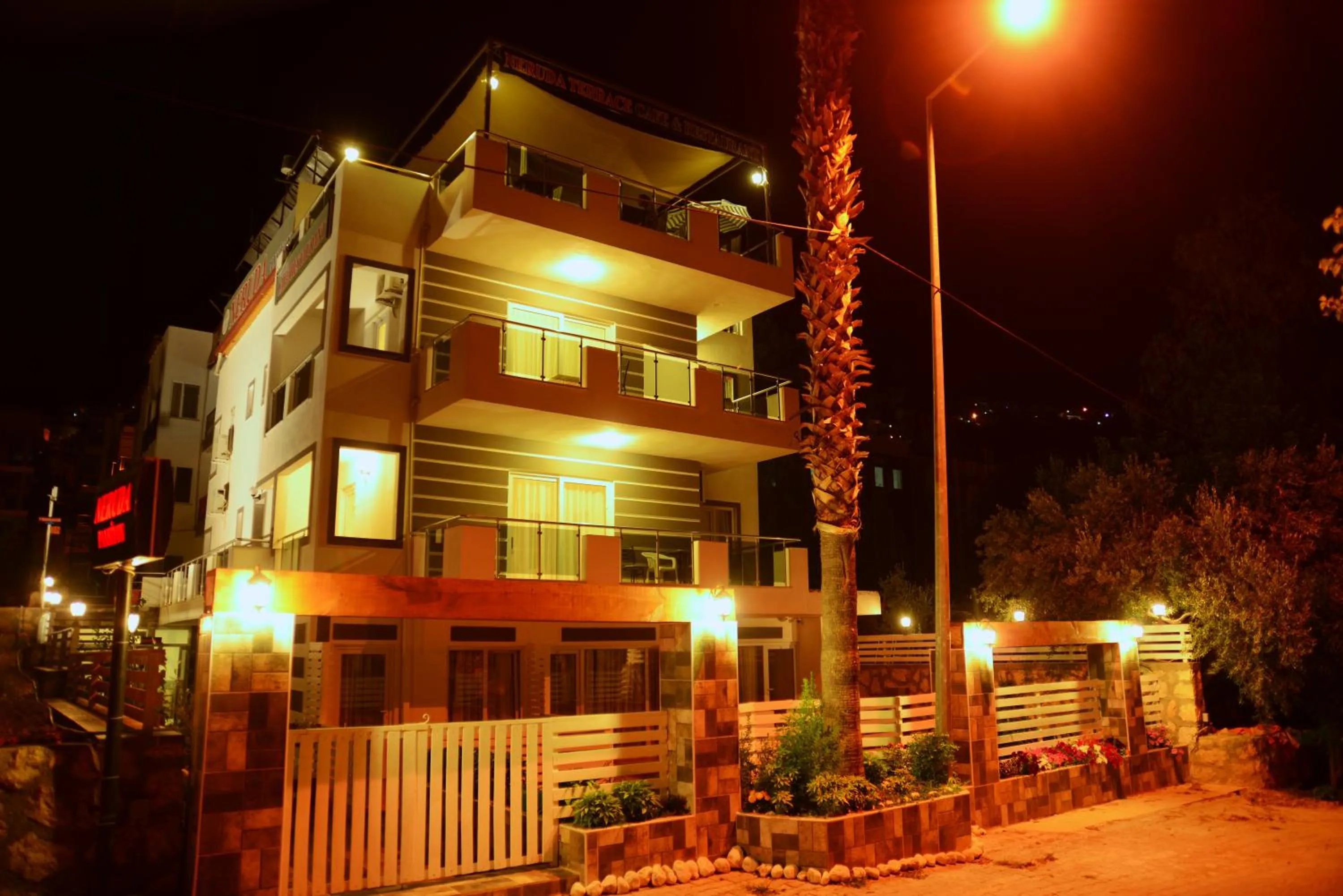 Facade/entrance in Neruda Hotel