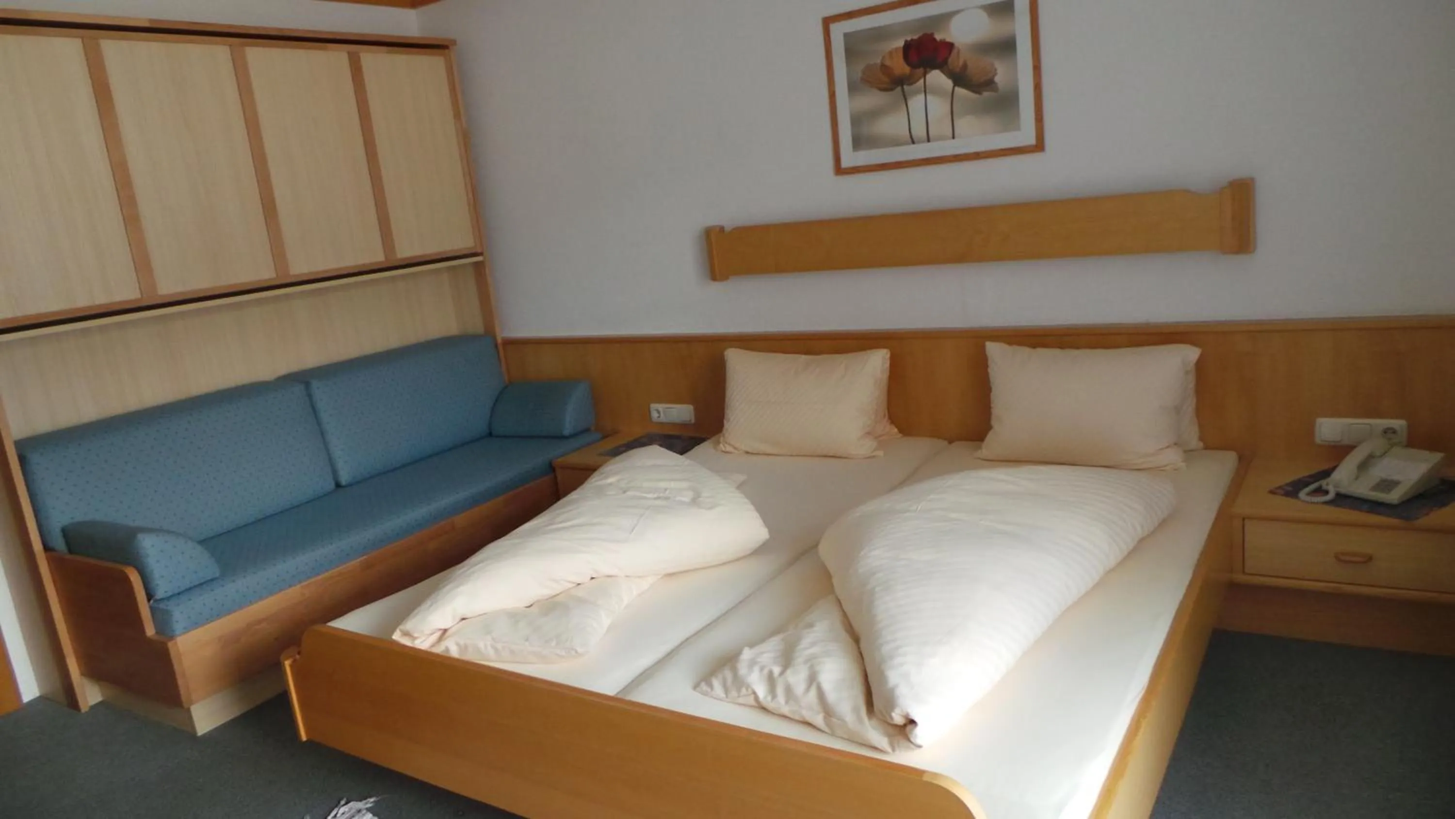 Photo of the whole room, Bed in Hotel Hörlgut