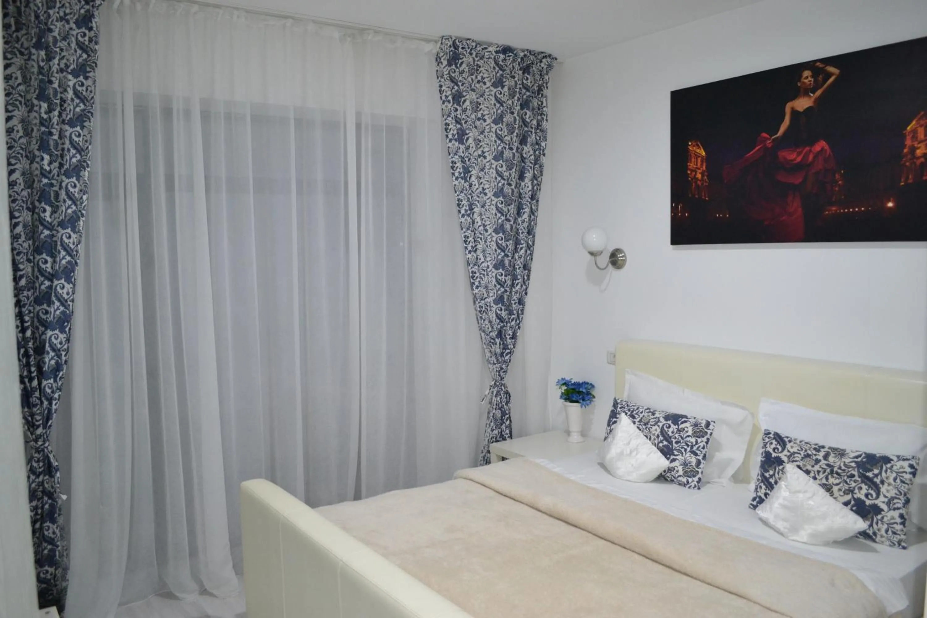 Bed in City Park Residence