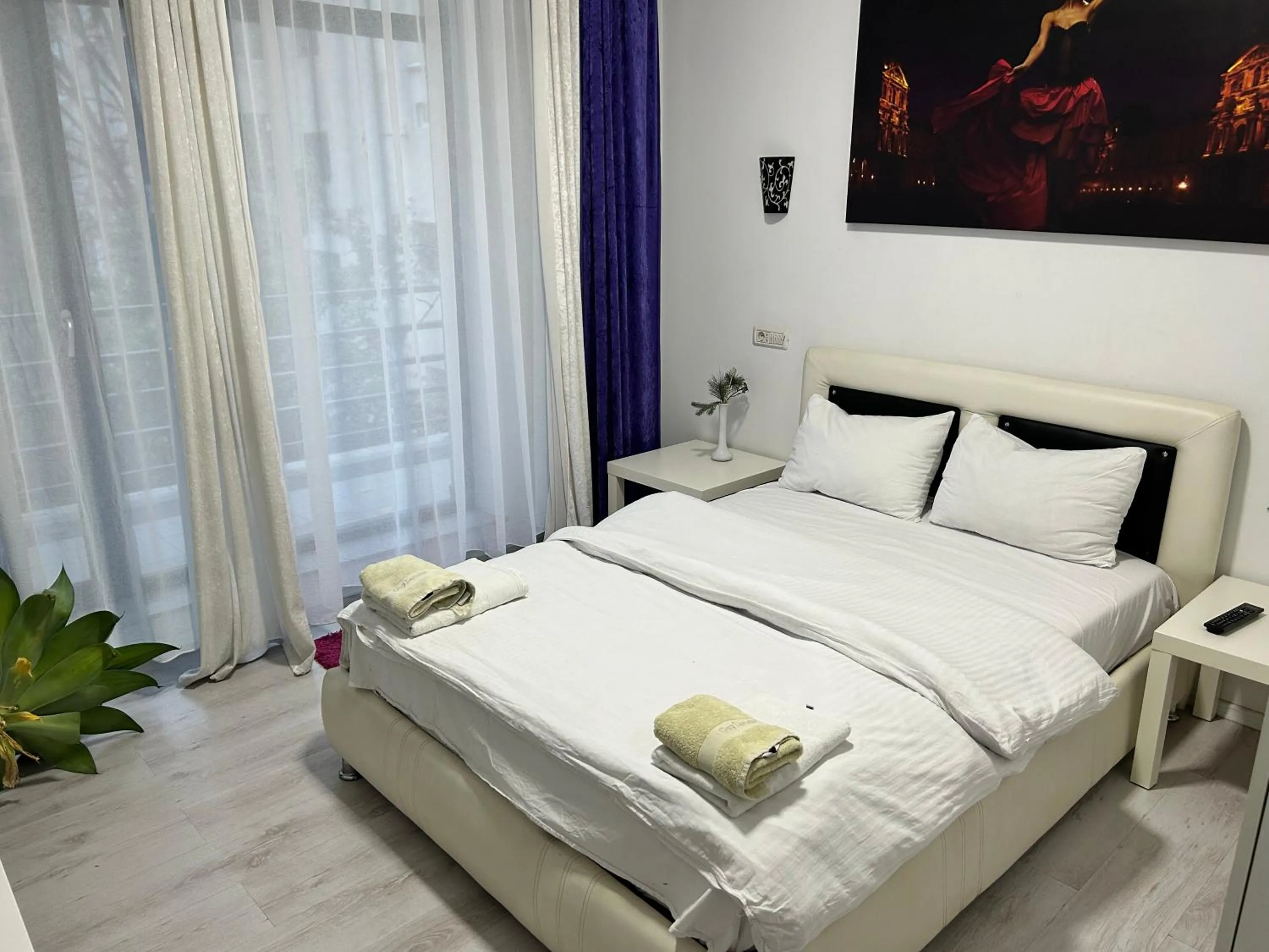 Bed in City Park Residence