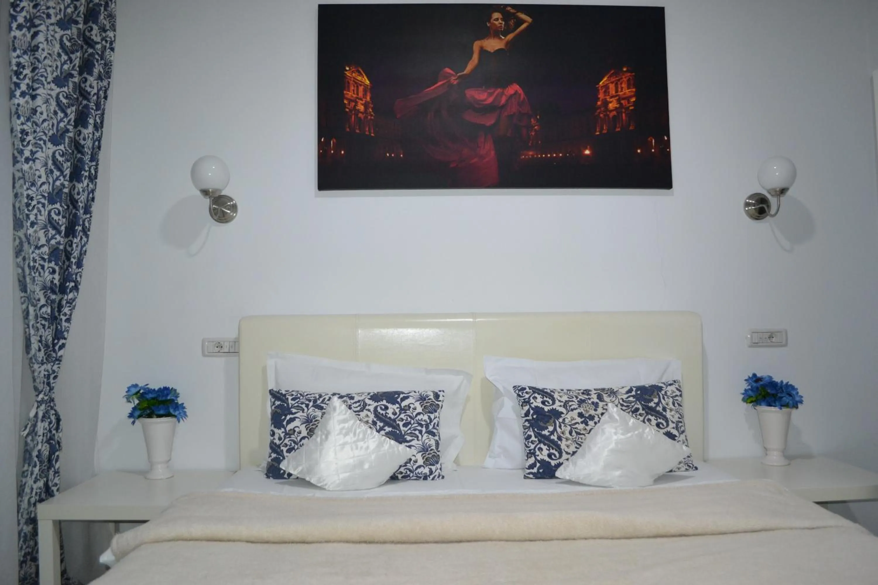 Bed in City Park Residence