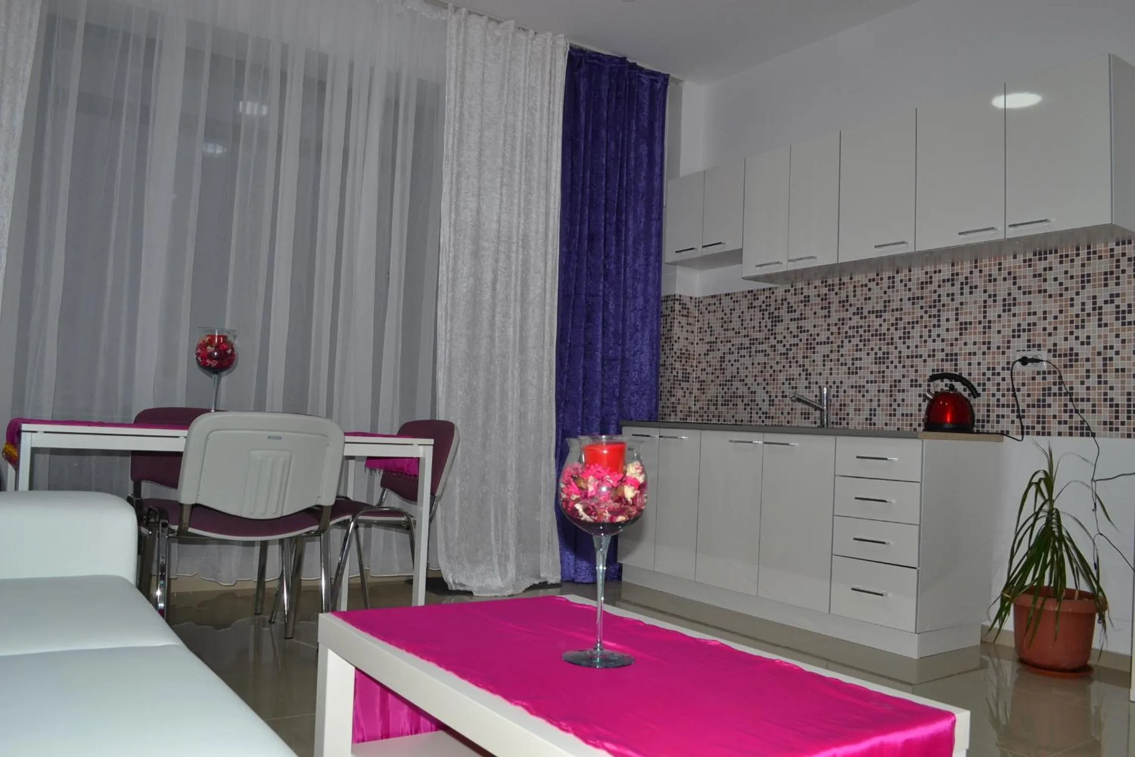 Kitchen or kitchenette in City Park Residence