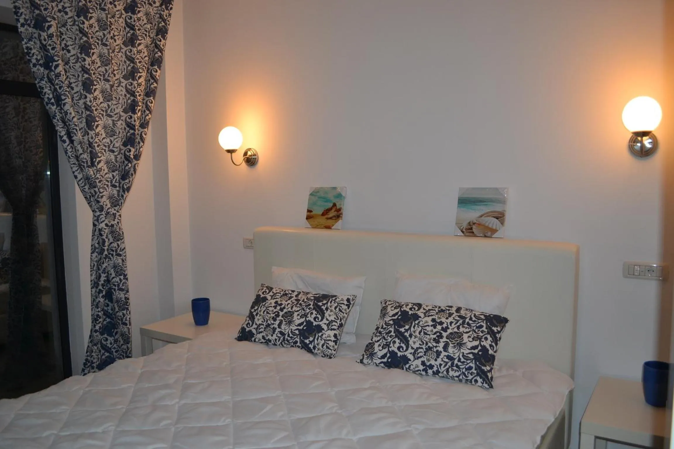 Bed in City Park Residence
