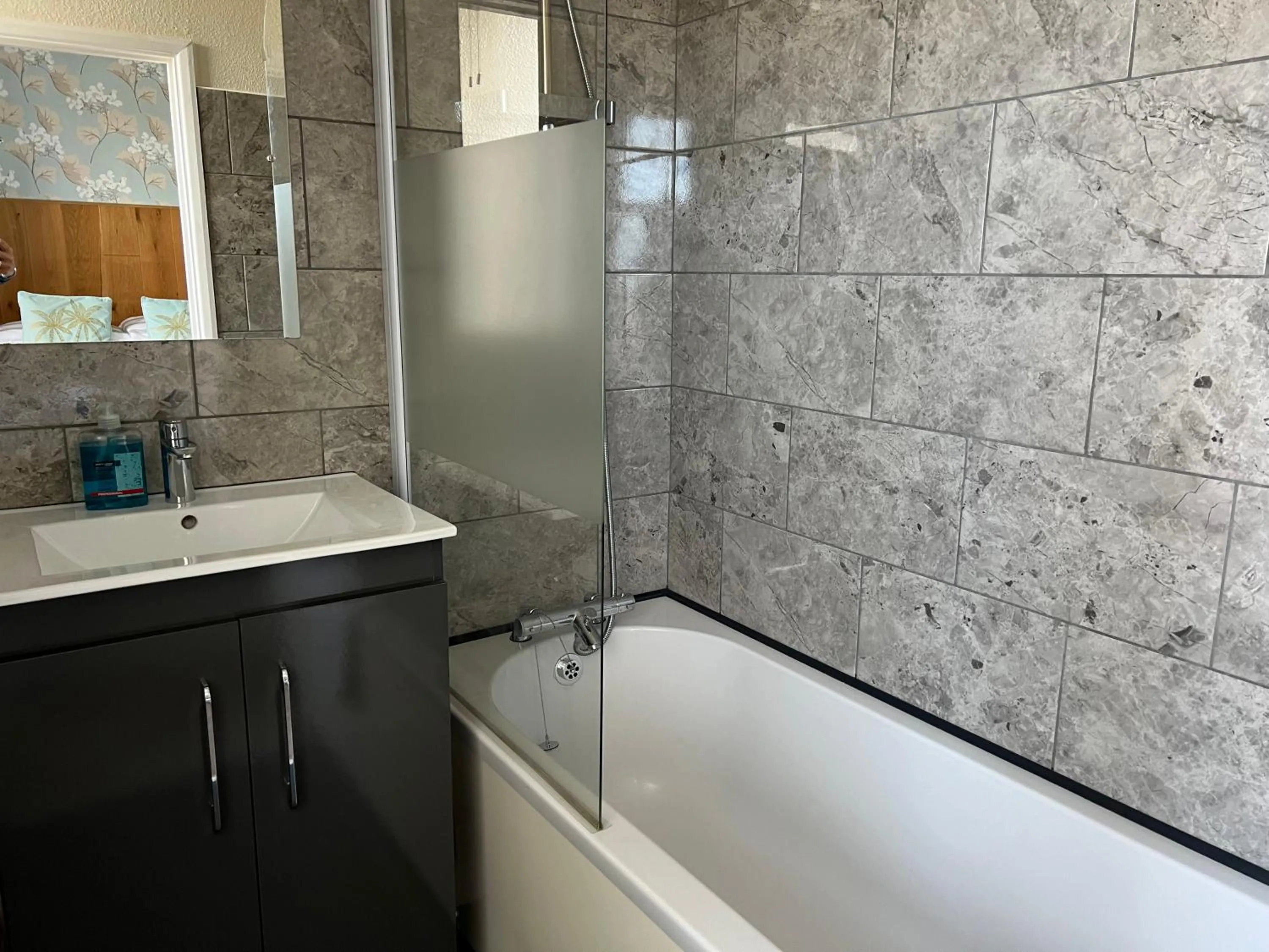 Shower in Cairn House