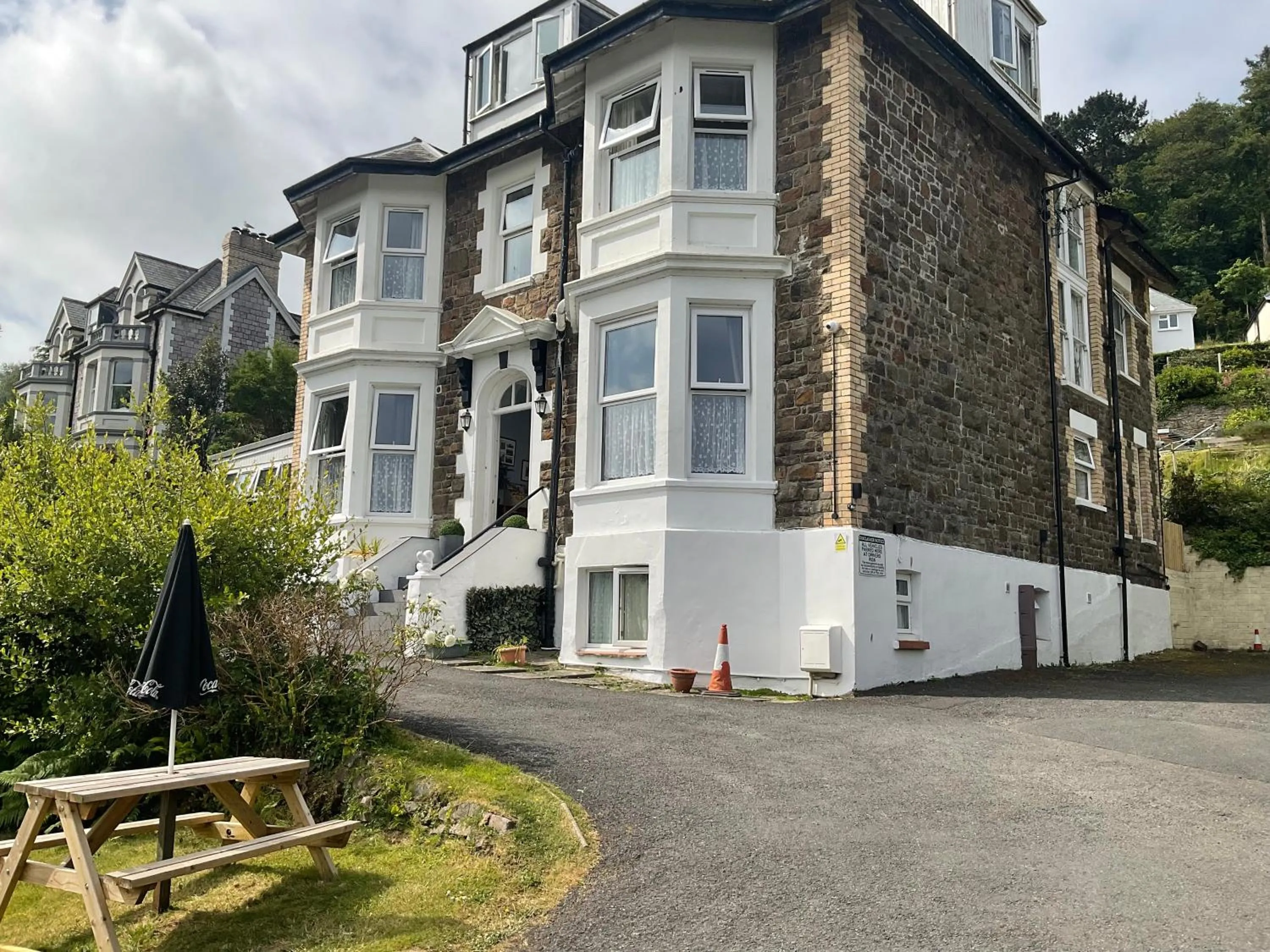 Property building in Cairn House