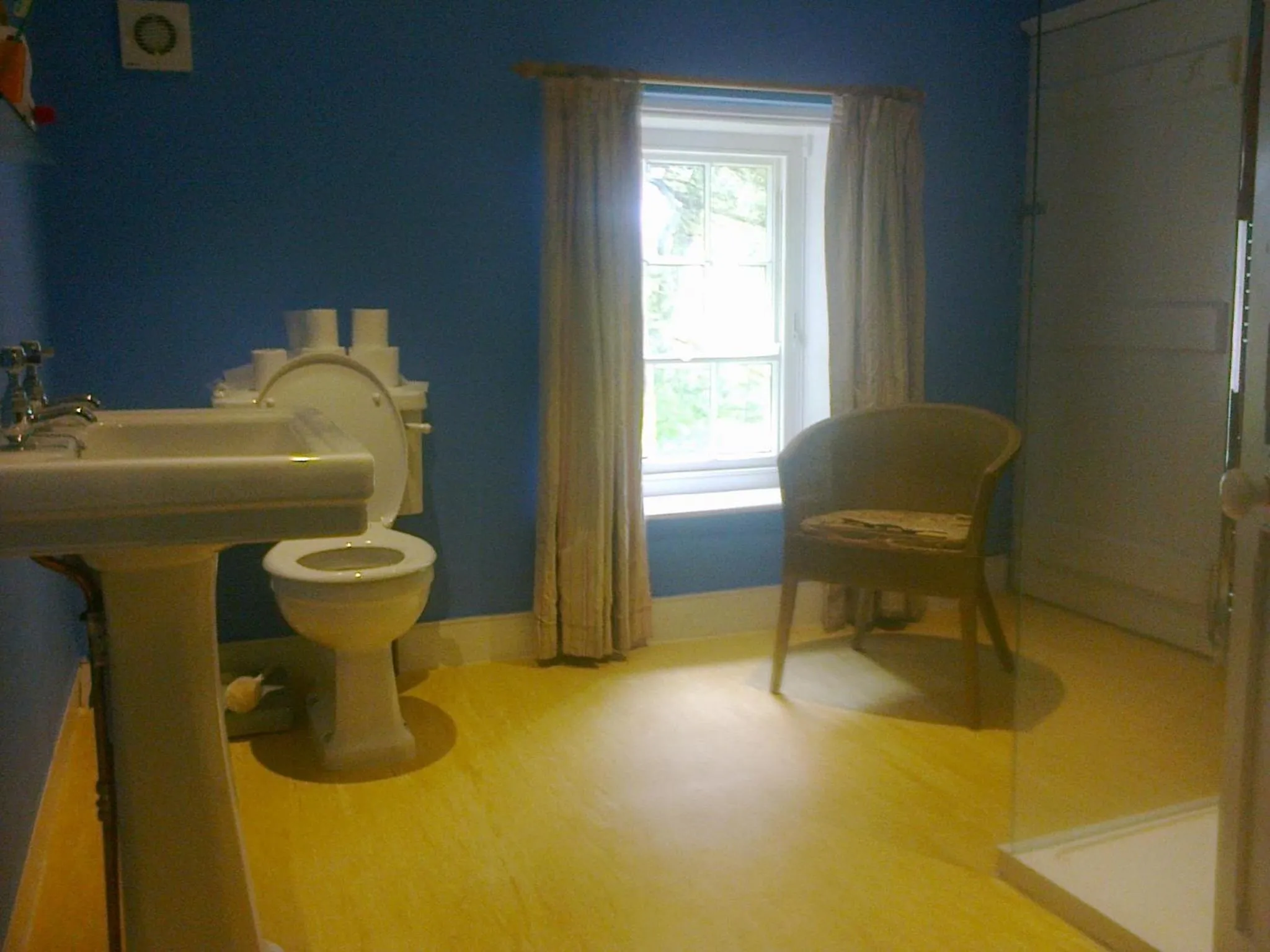 Bathroom in Barmoors